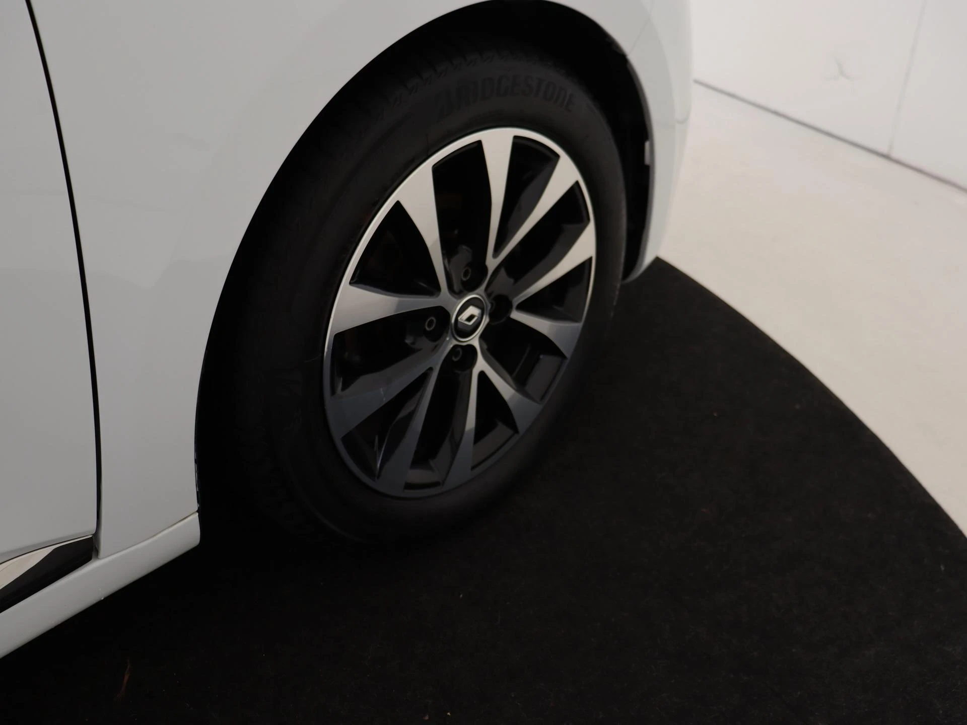 Renault-Clio-image-27