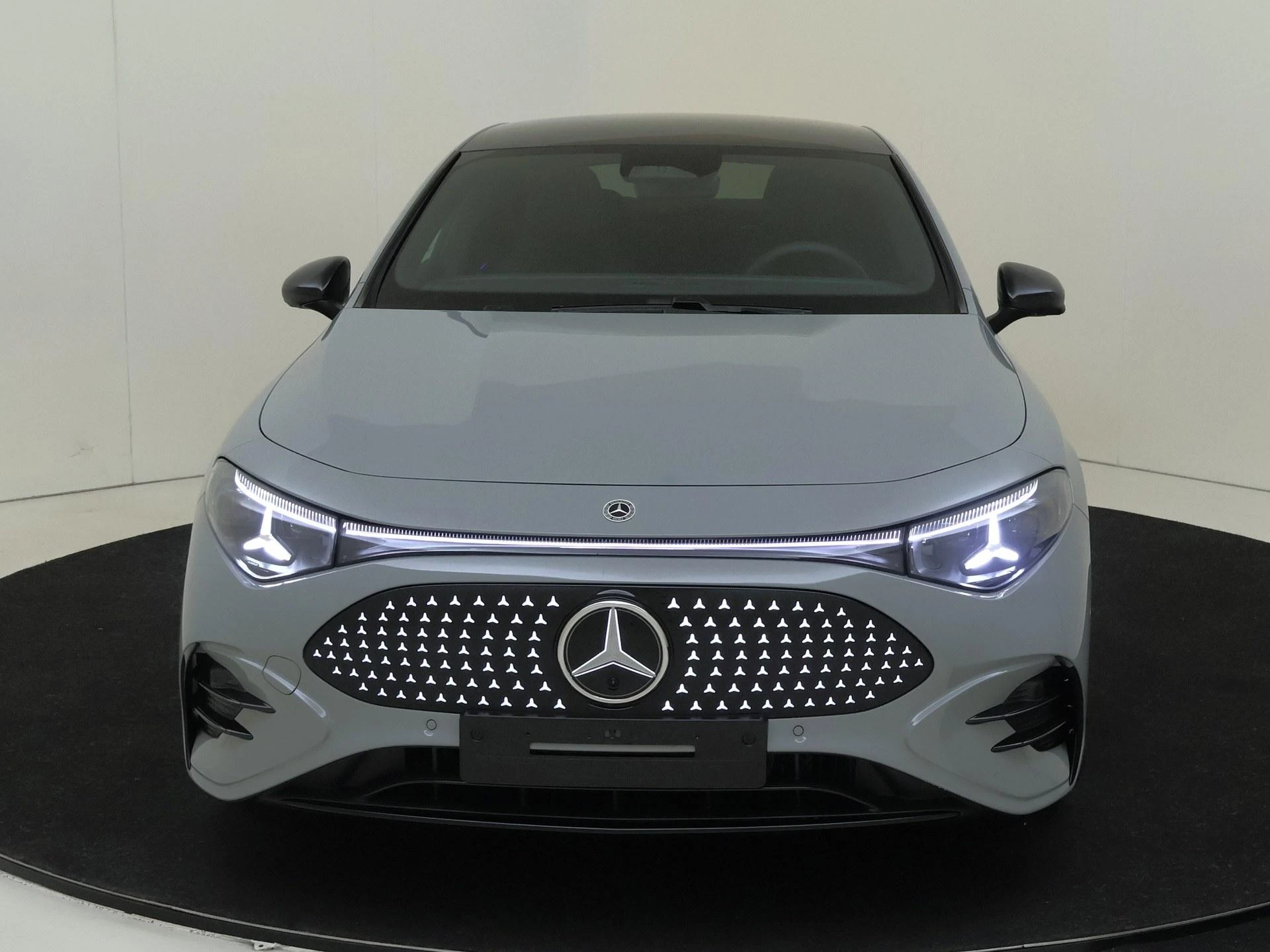 Mercedes-Benz-CLA-image-7