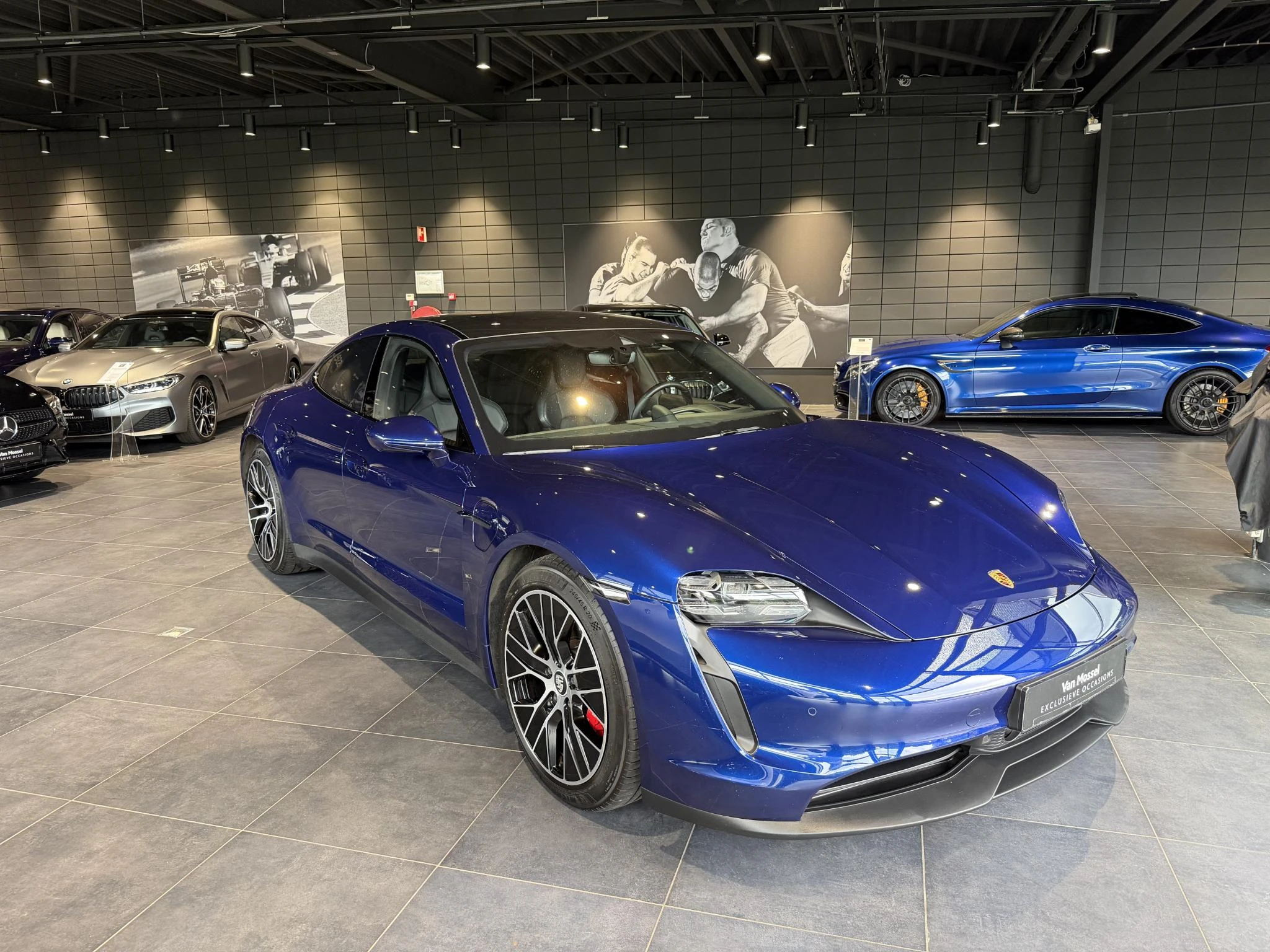 Porsche-Taycan-image-4