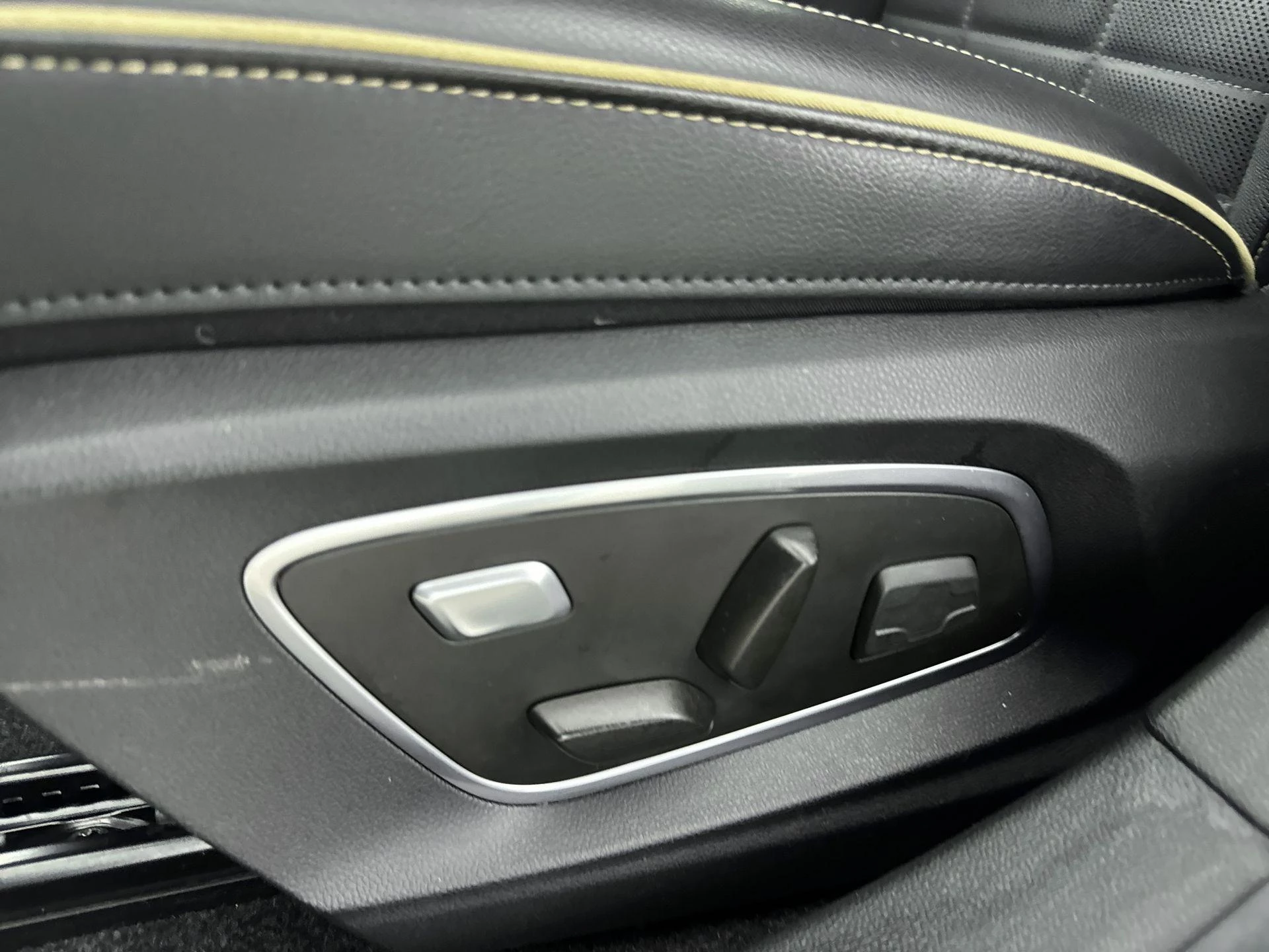 Renault-Megane E-Tech-image-15