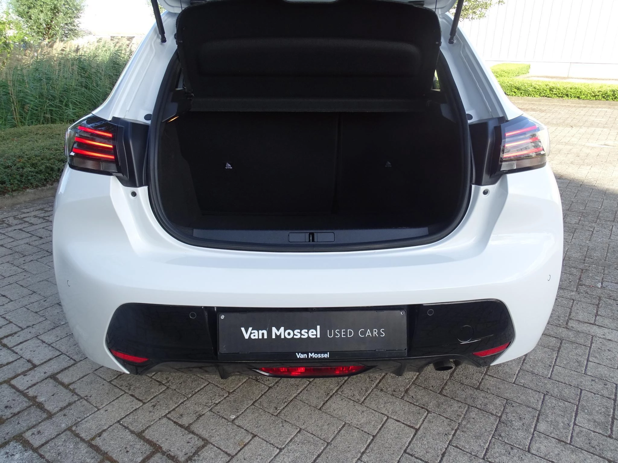 Peugeot 208 1.2T Allure