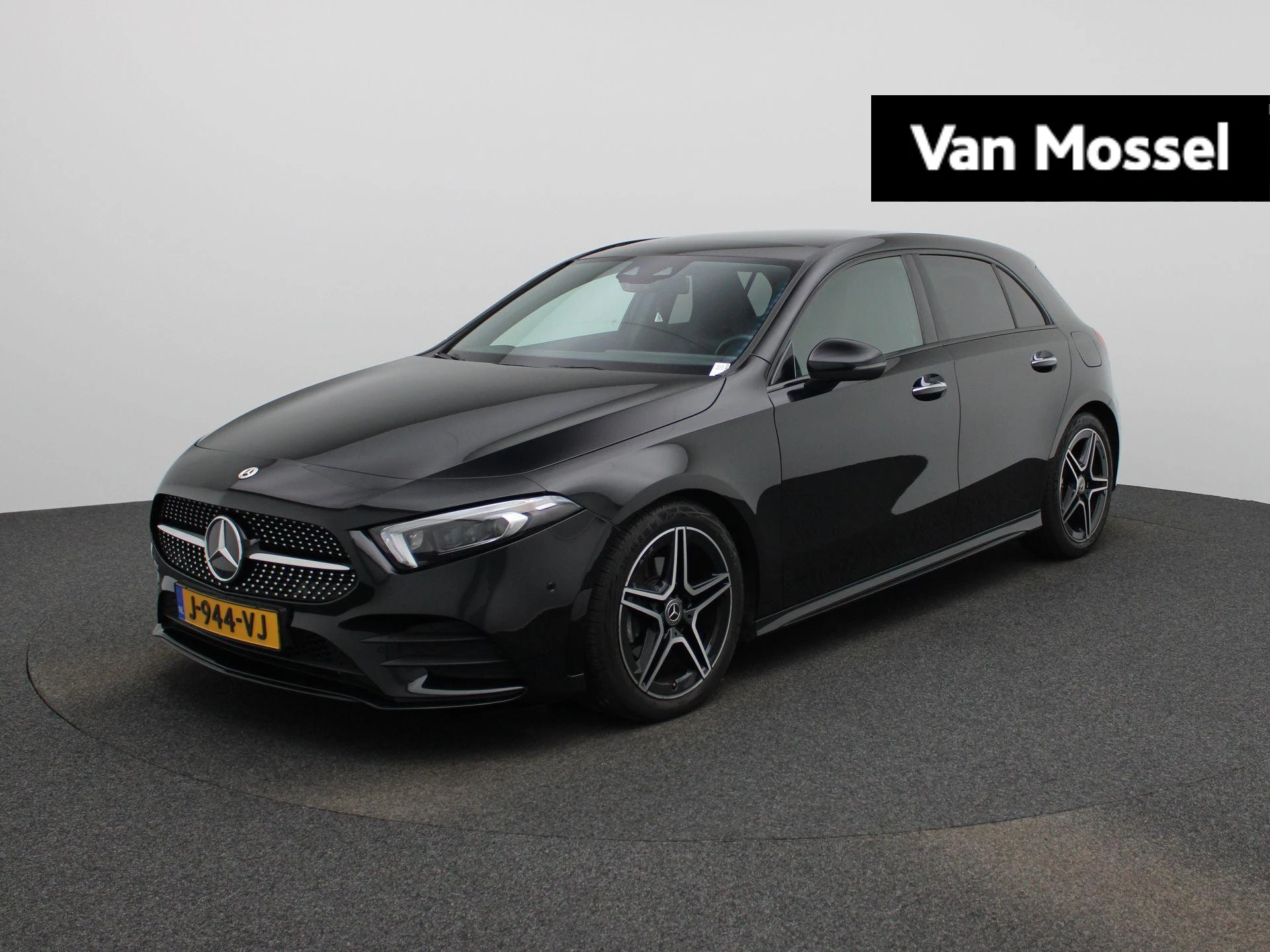 Mercedes-Benz-A-Klasse-image-0