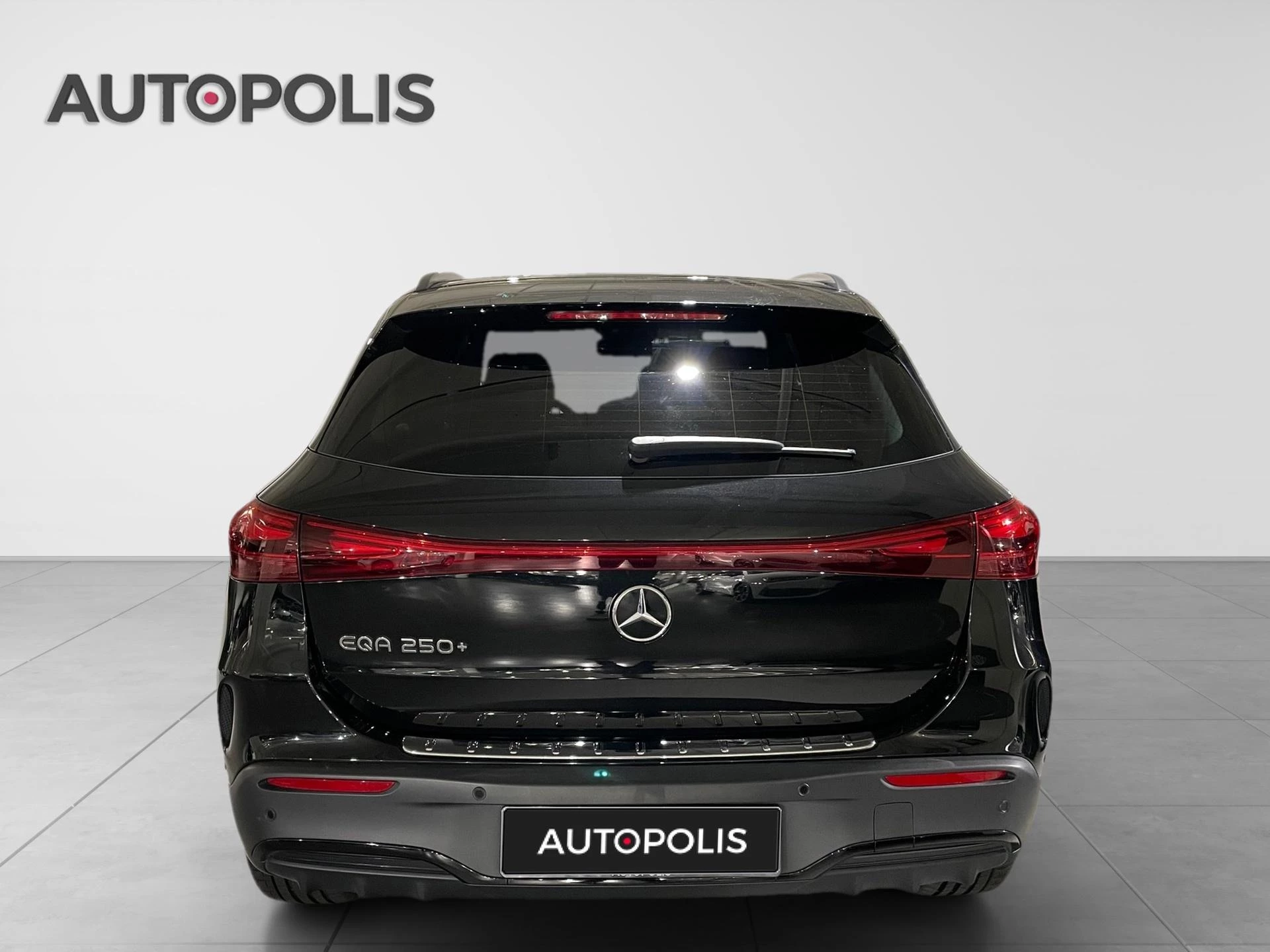 Mercedes-Benz-EQA-image-16