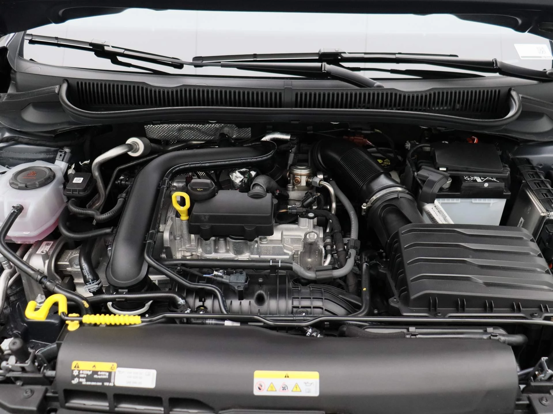 Volkswagen-Polo-image-35