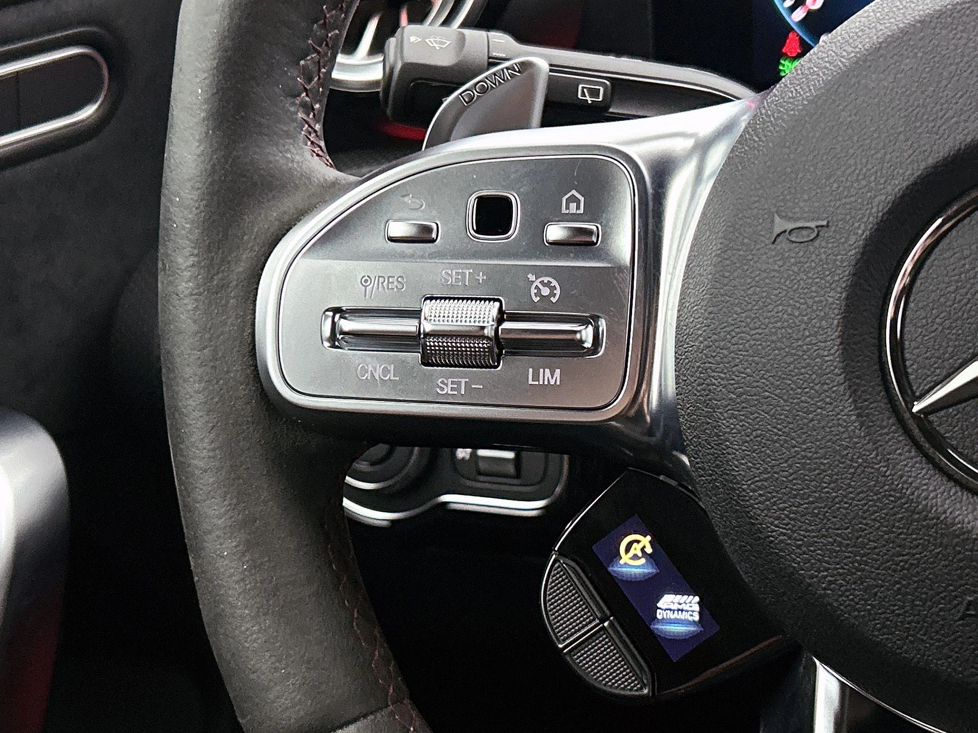 Mercedes-Benz A-Klasse AMG 35 4MATIC Premium Plus