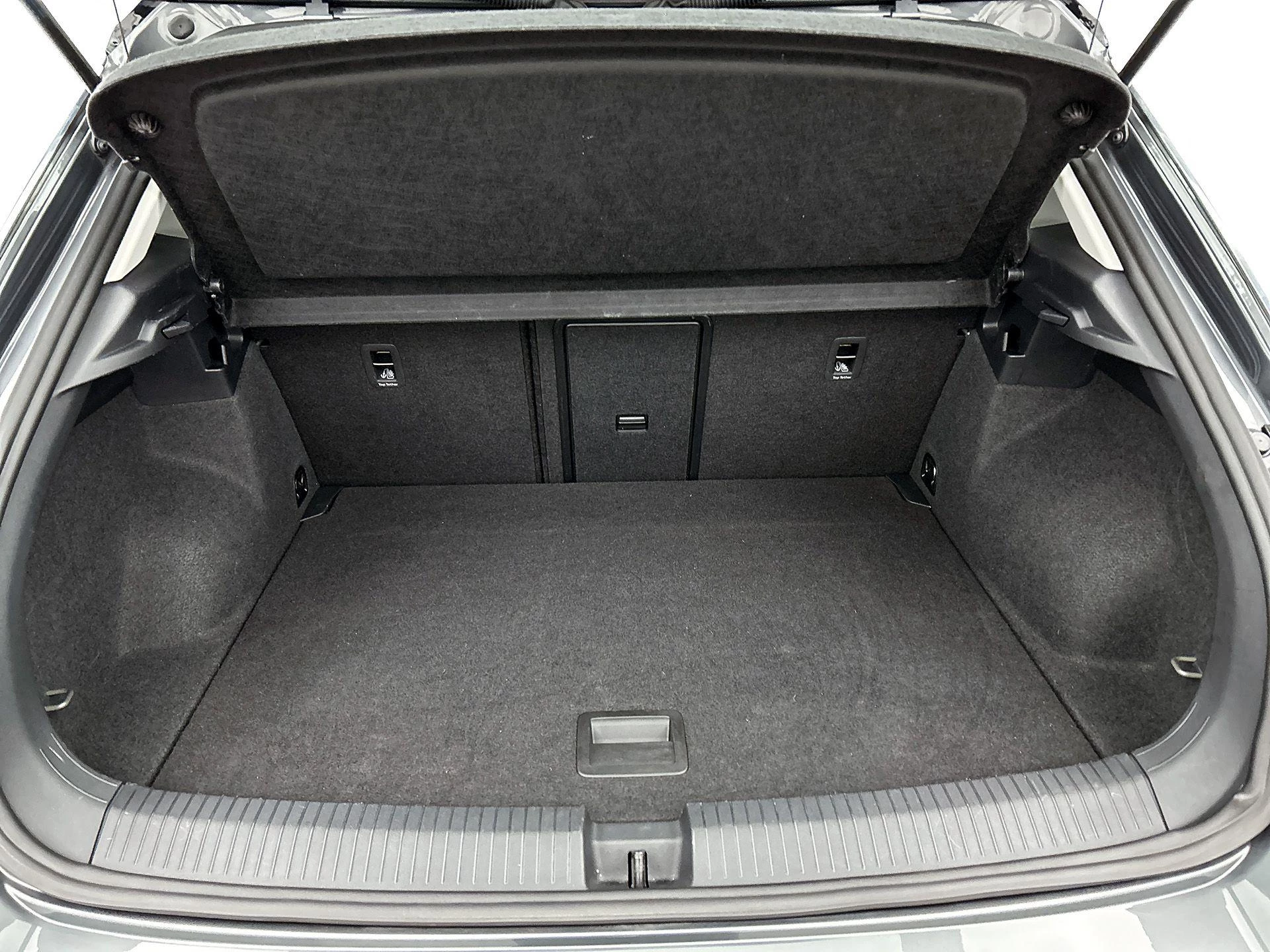 Volkswagen-T-Roc-image-13