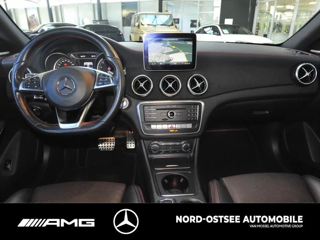 Mercedes-Benz CLA 250 4M AMG COUPÉ LED NIGHT PANO KEYLESS PDC AMG