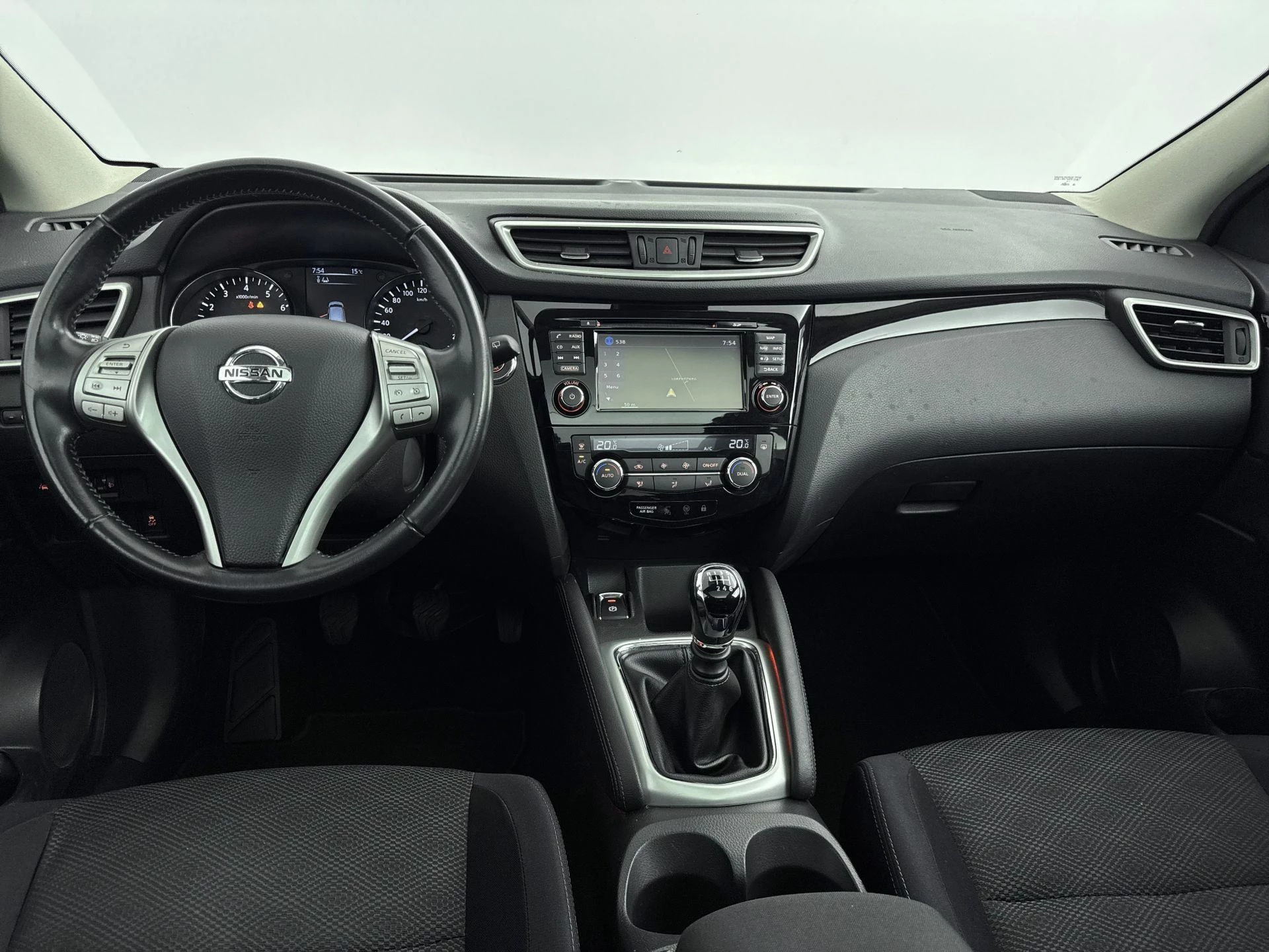 Nissan-QASHQAI-image-15