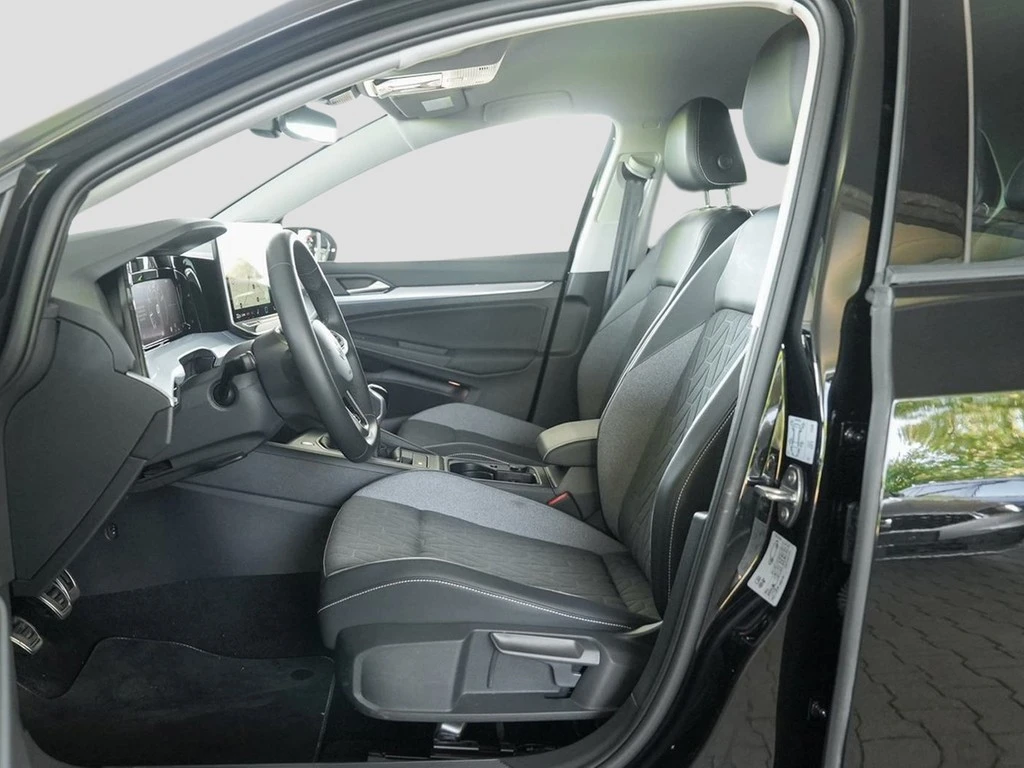 Volkswagen-Golf-image-18