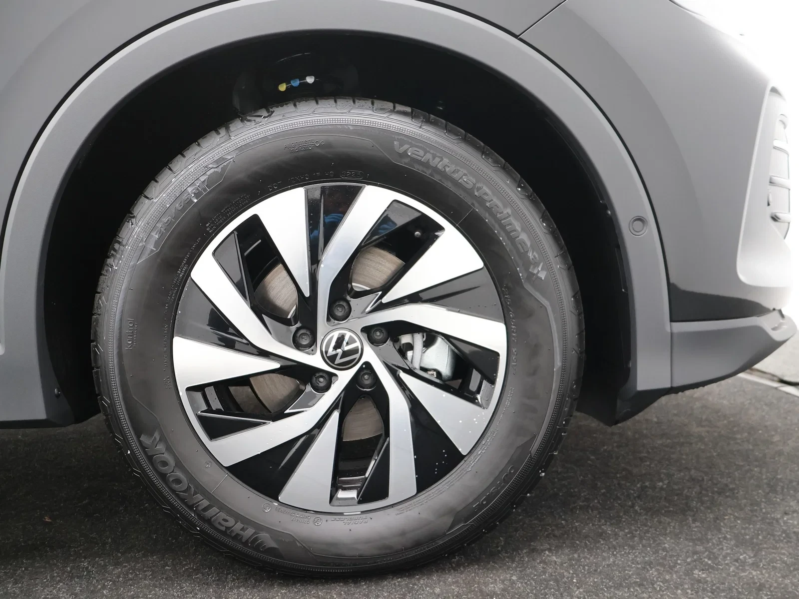 Volkswagen-Tiguan-image-7