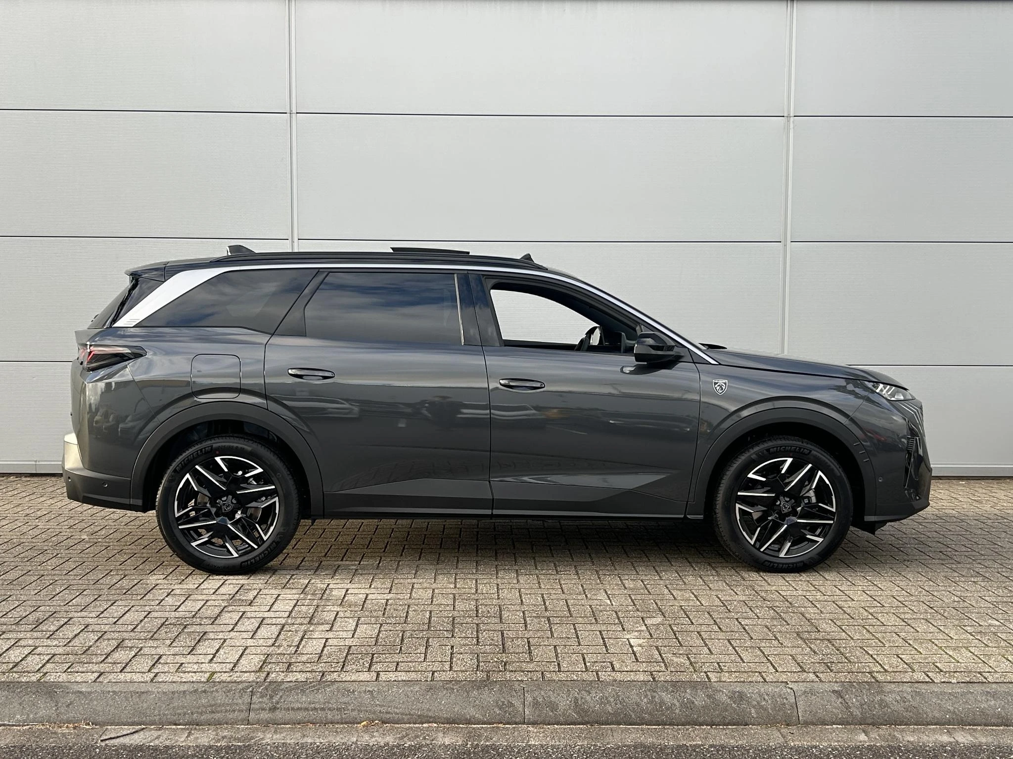 Peugeot-5008-image-4