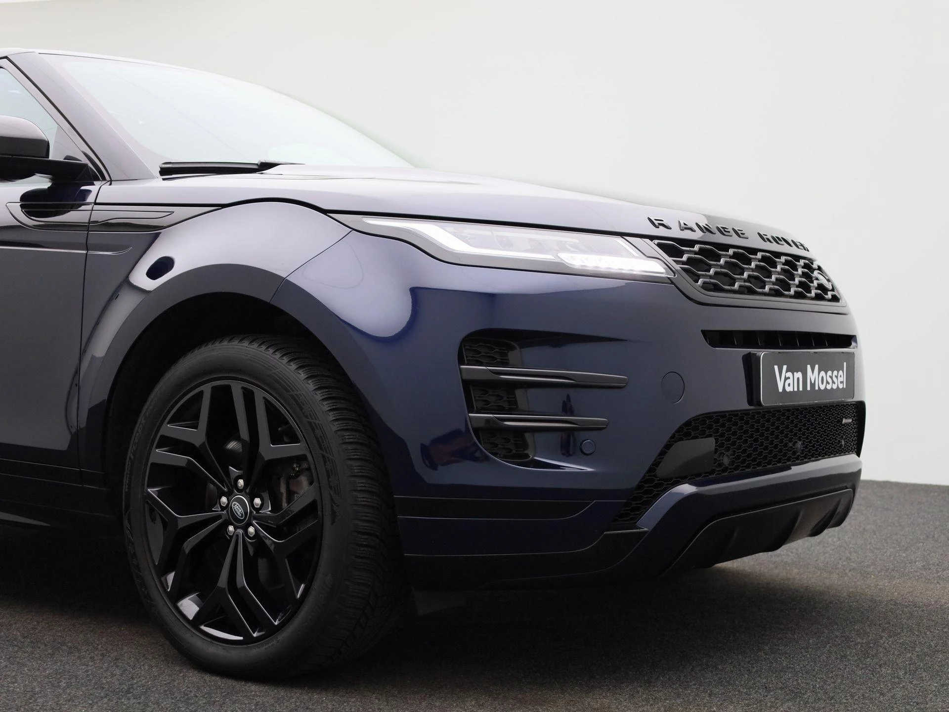 Land Rover Range Rover Evoque D165 MHEV AWD Auto R-Dynamic