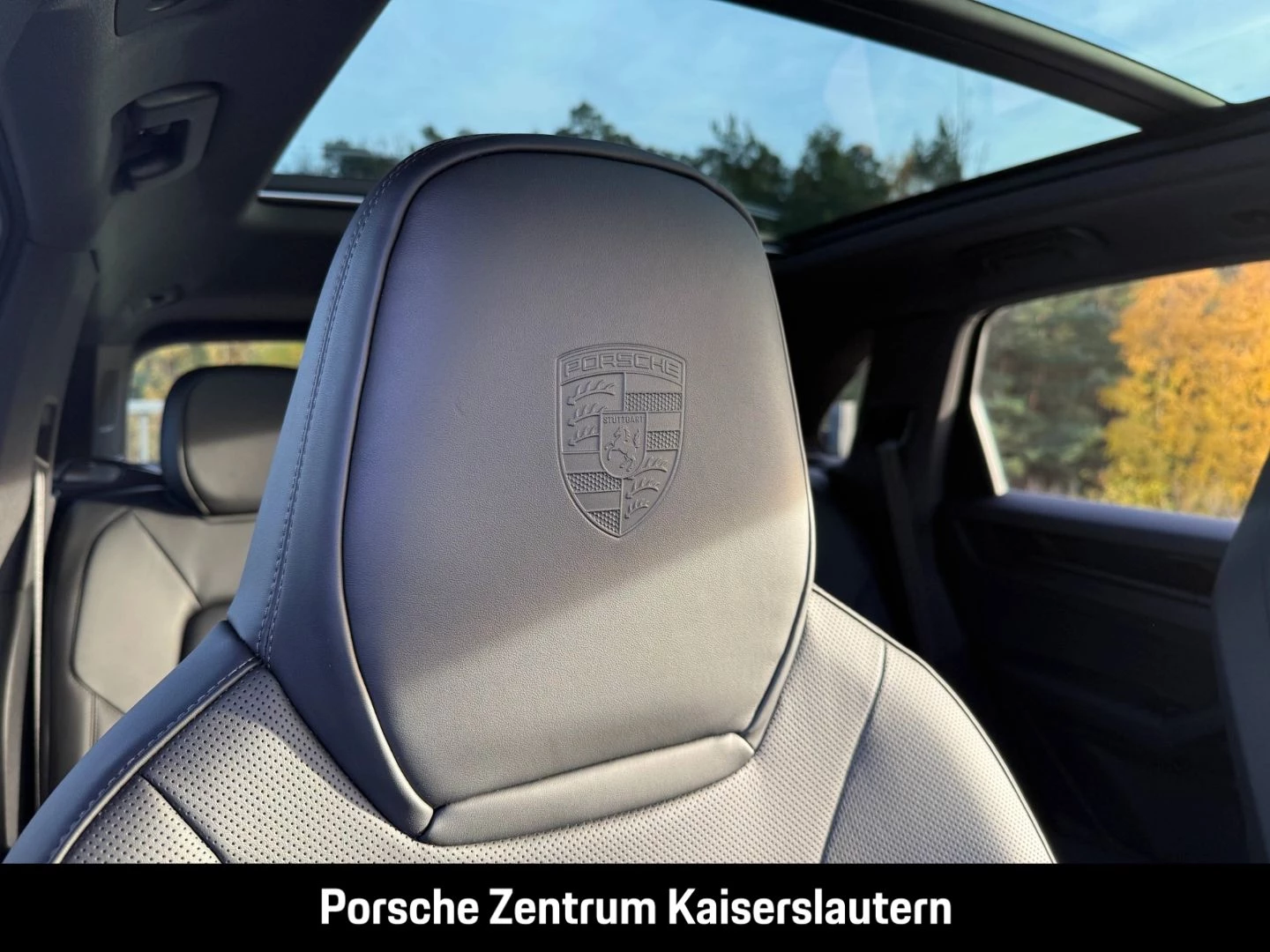 Porsche Cayenne E-Hybrid Black Edition HA-Lenkung 21-Zol black edition