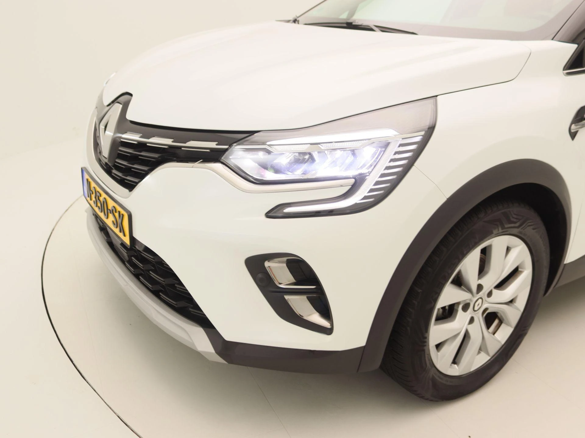 Renault-Captur-image-15