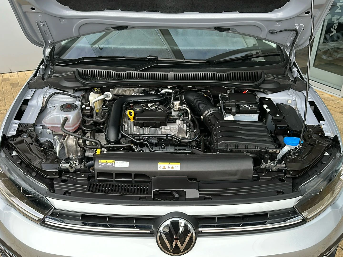 Volkswagen-Polo-image-13