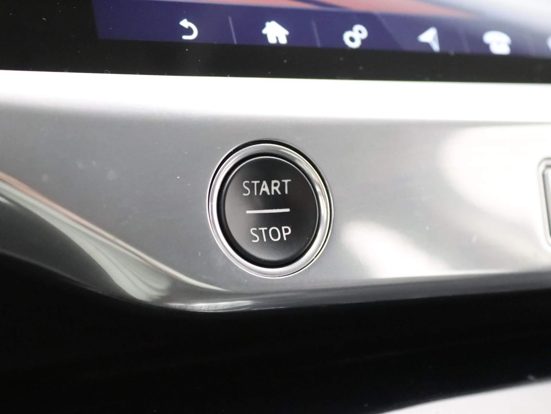 Jaguar-I-PACE-image-21