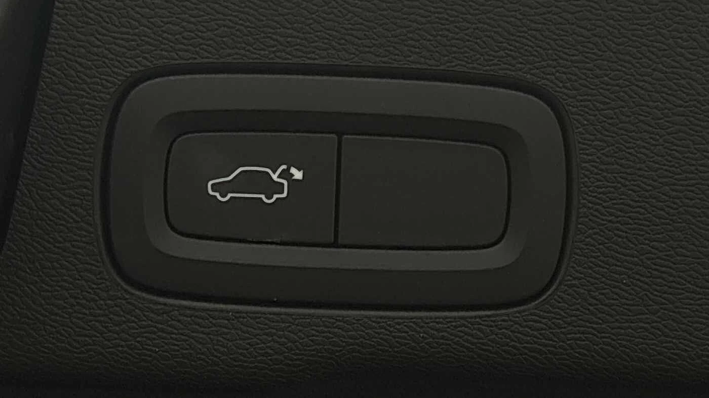 Volvo-XC60-image-16