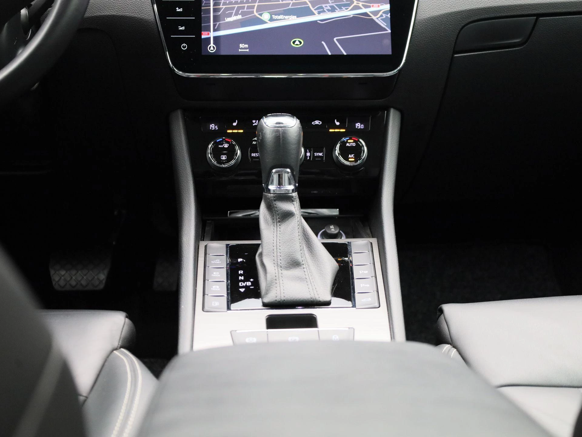 Škoda Superb Combi 1.4 TSI iV 160kW DSG6 Clever+