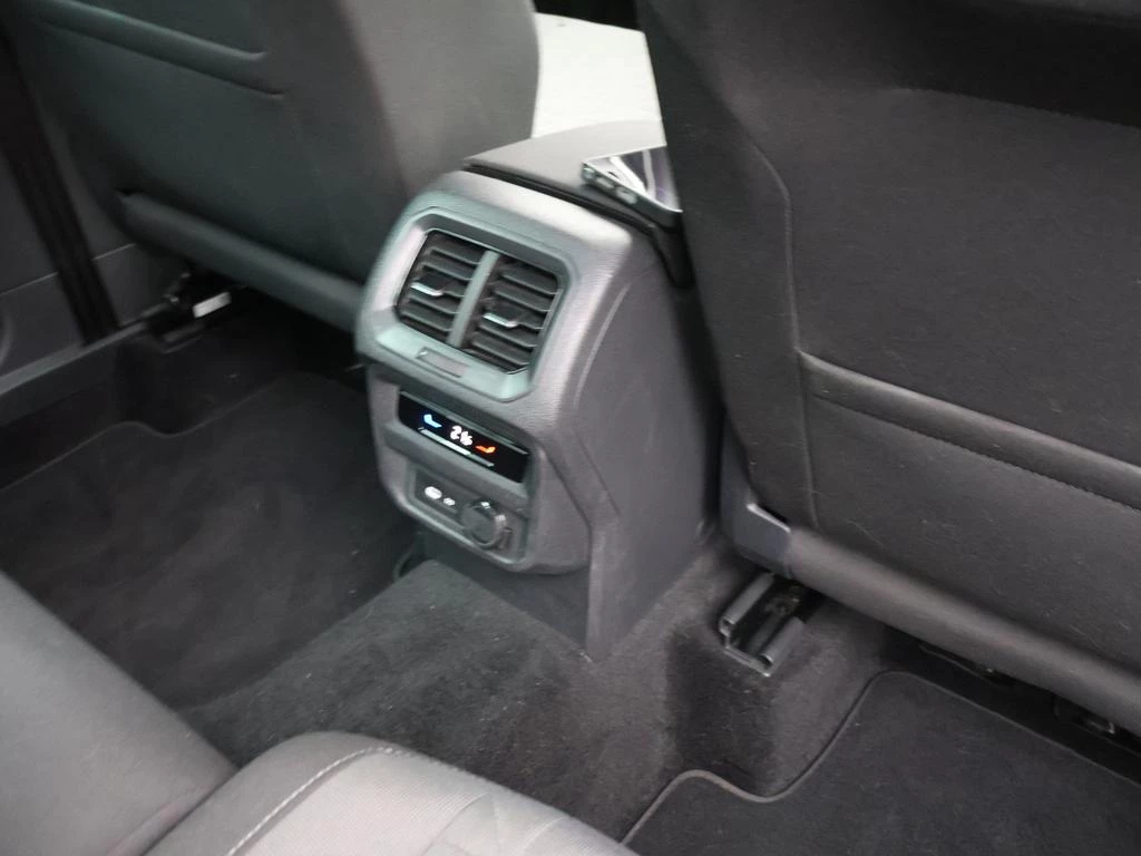 Volkswagen Tiguan Tiguan Life Business 1.5TSI 130PK *VIRTUAL COCKPIT*CAMERA*ACC*PDC*LANE ASSIST*...*