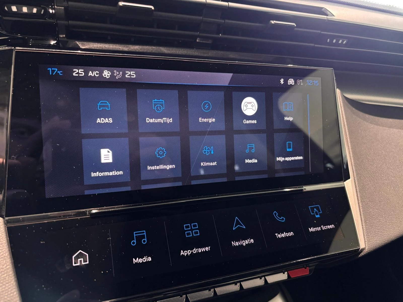 Peugeot-e-308-image-21