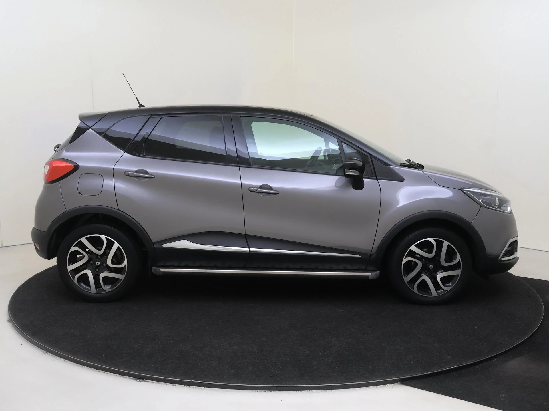 Renault-Captur-image-8
