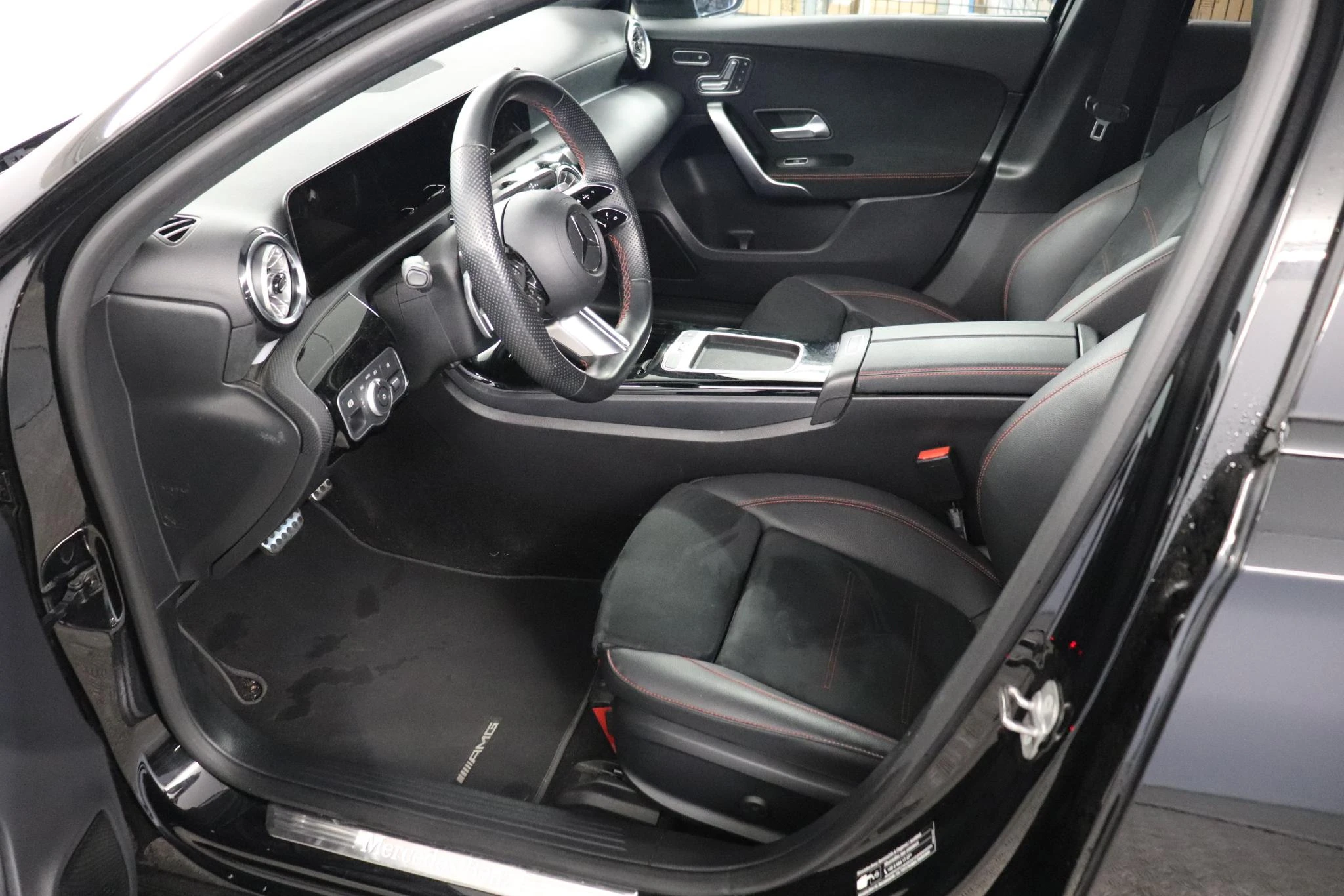 Mercedes-Benz-A-Klasse-image-12