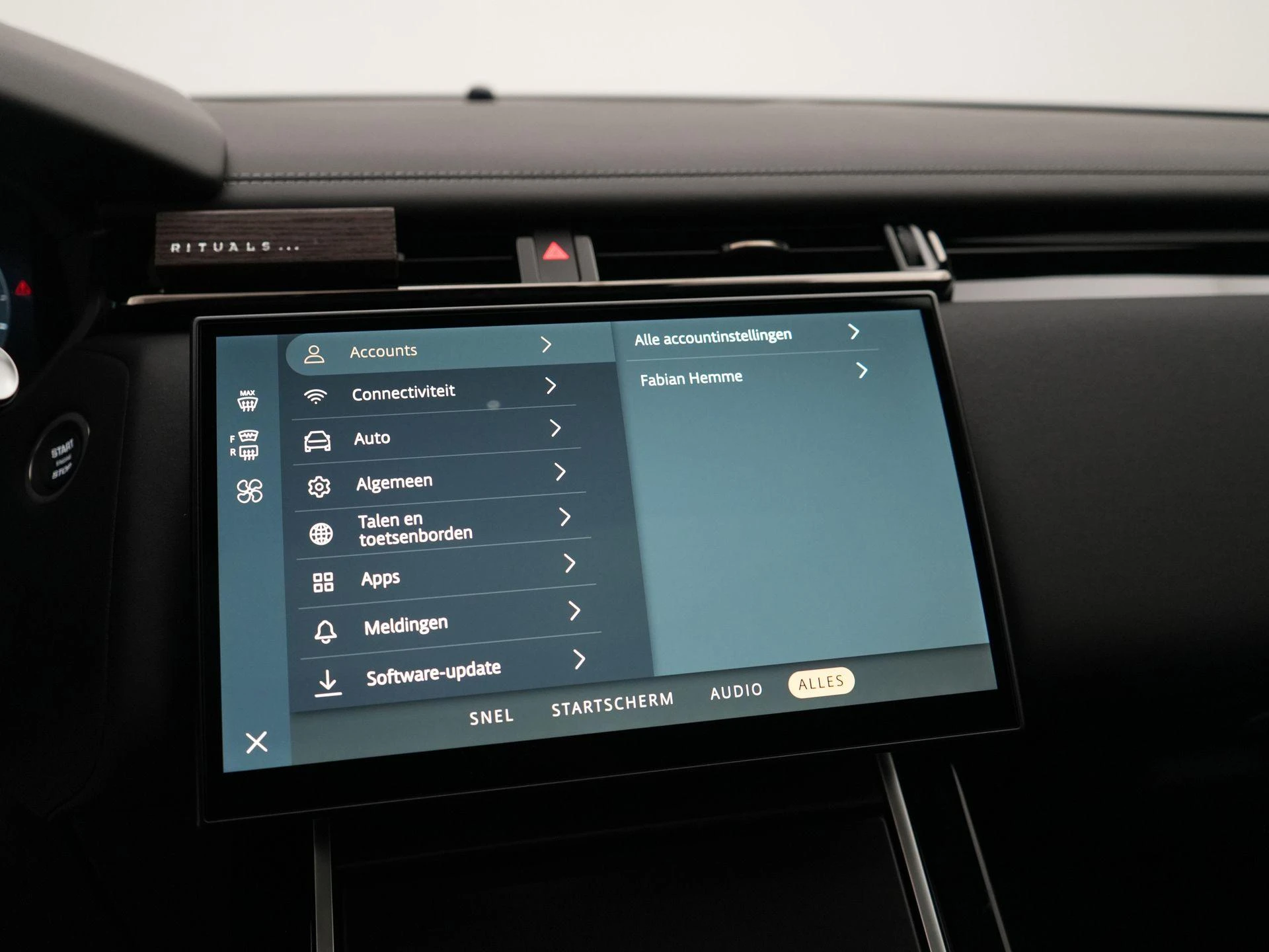 Land Rover Range Rover Velar 2.0 P400e Belgravia Edition