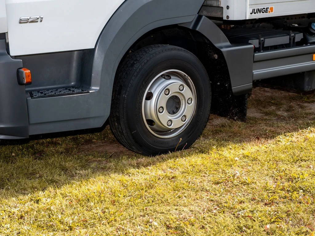Mercedes-Benz-Atego-image-5