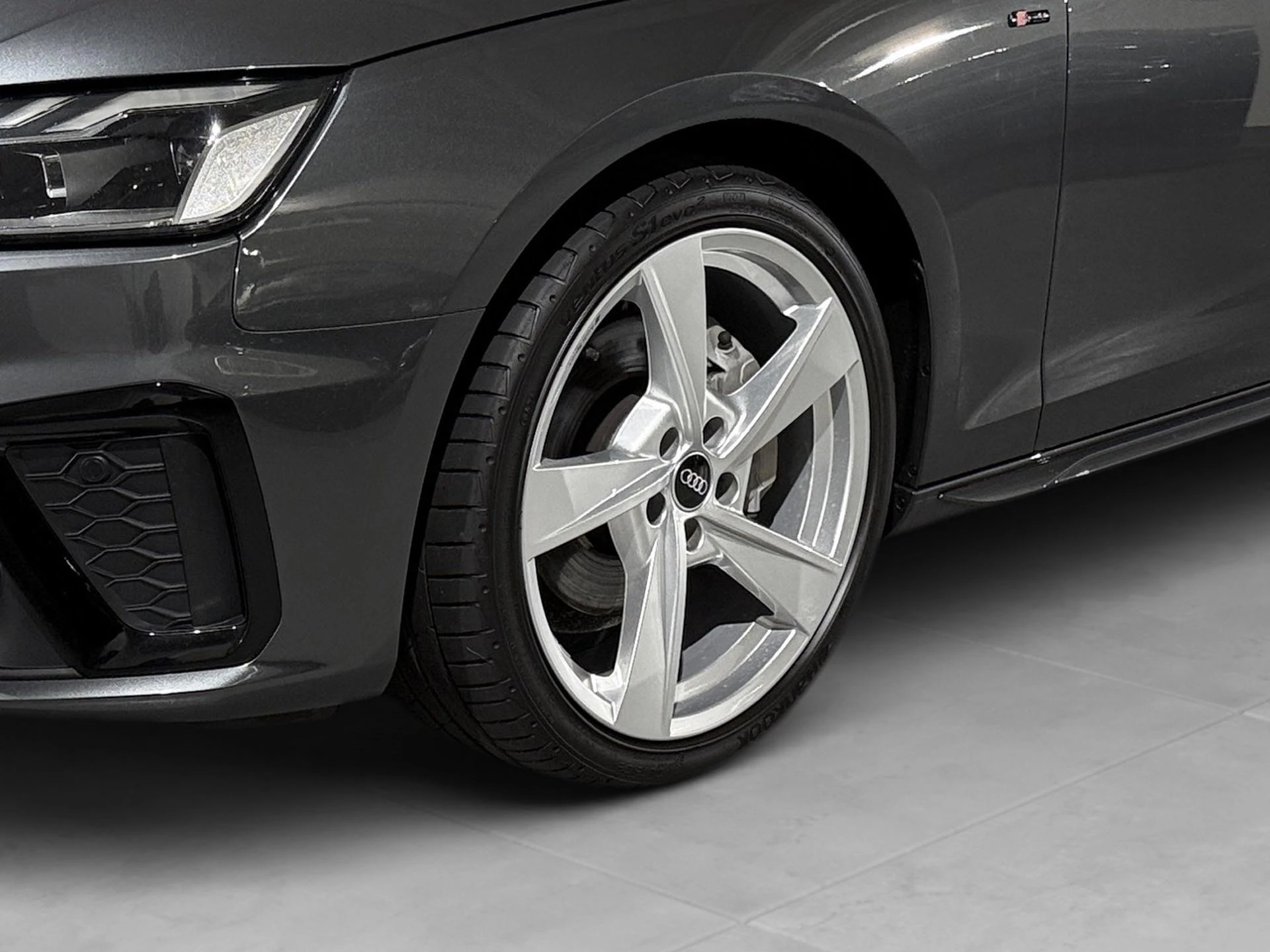 Audi-A4-image-20