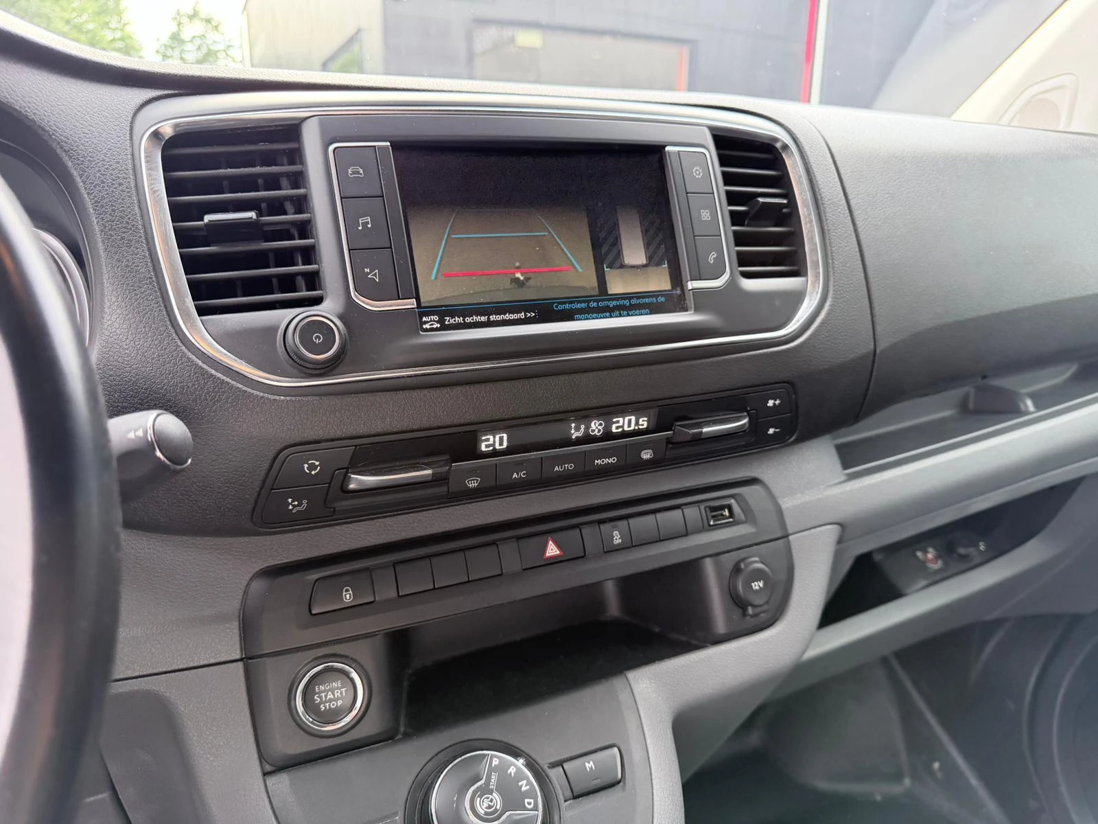 Peugeot-Expert-image-10