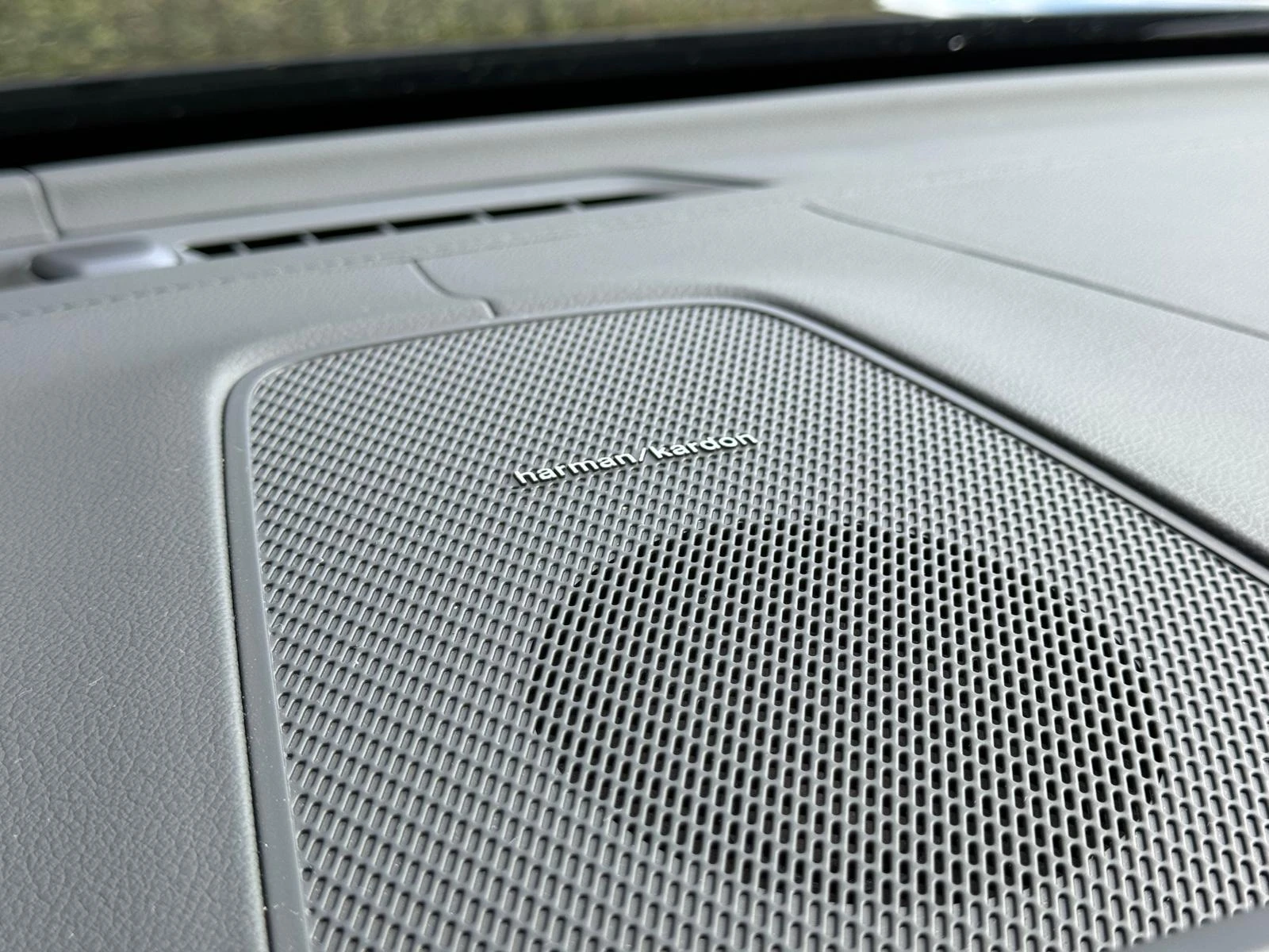 Volvo-XC60-image-16