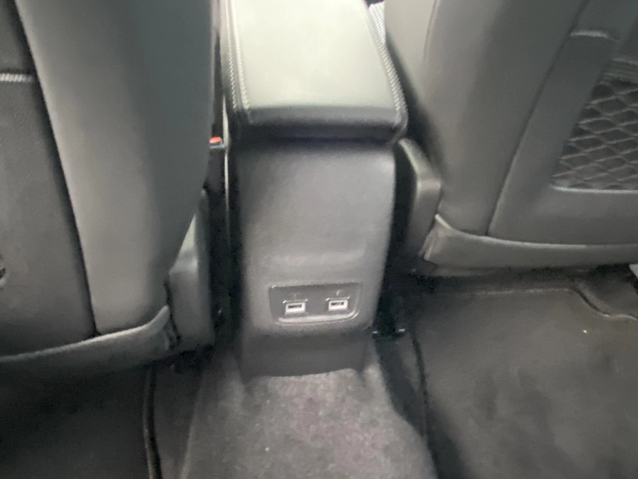 Peugeot e-2008 EV GT 50 kWh