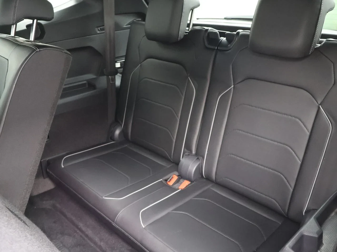 Volkswagen-Tiguan Allspace-image-11