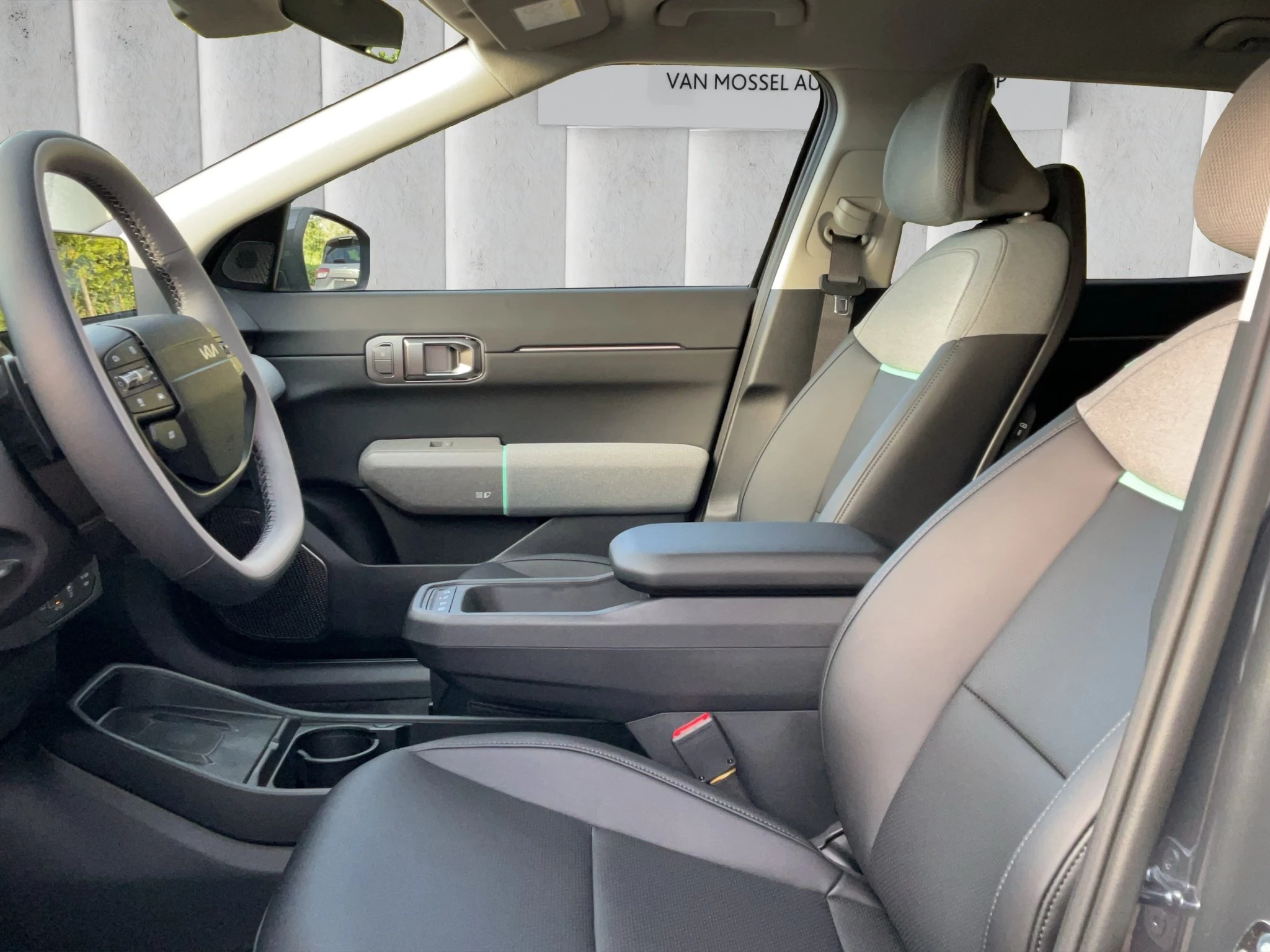 Kia EV4 Hatchback Earth 81 kWh 150 kW Frontantrieb Schräghecklimousine. 5-türig