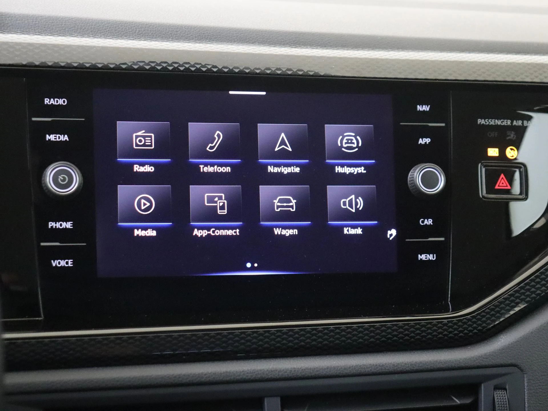 Volkswagen-Polo-image-16