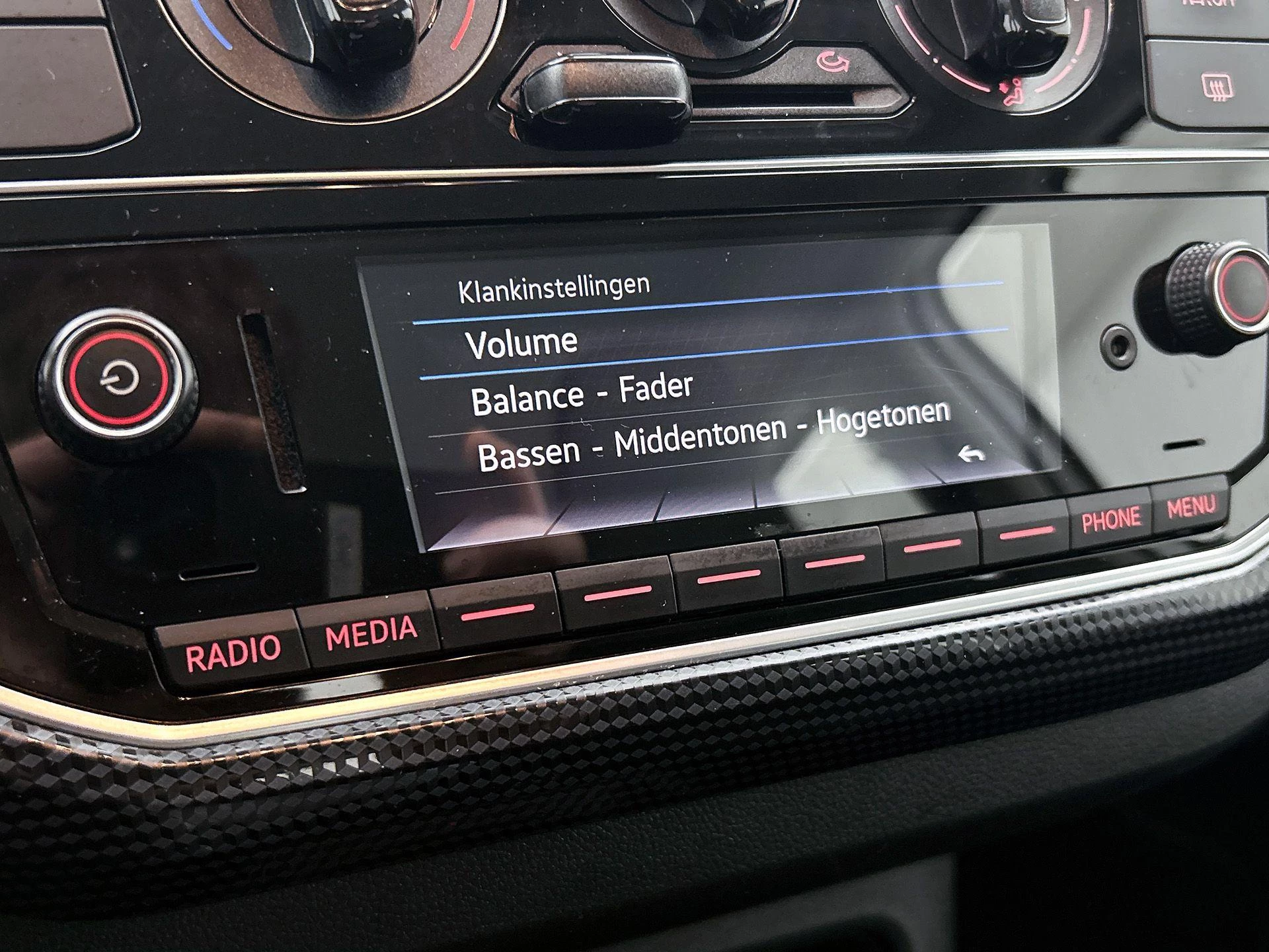 Volkswagen-up!-image-6