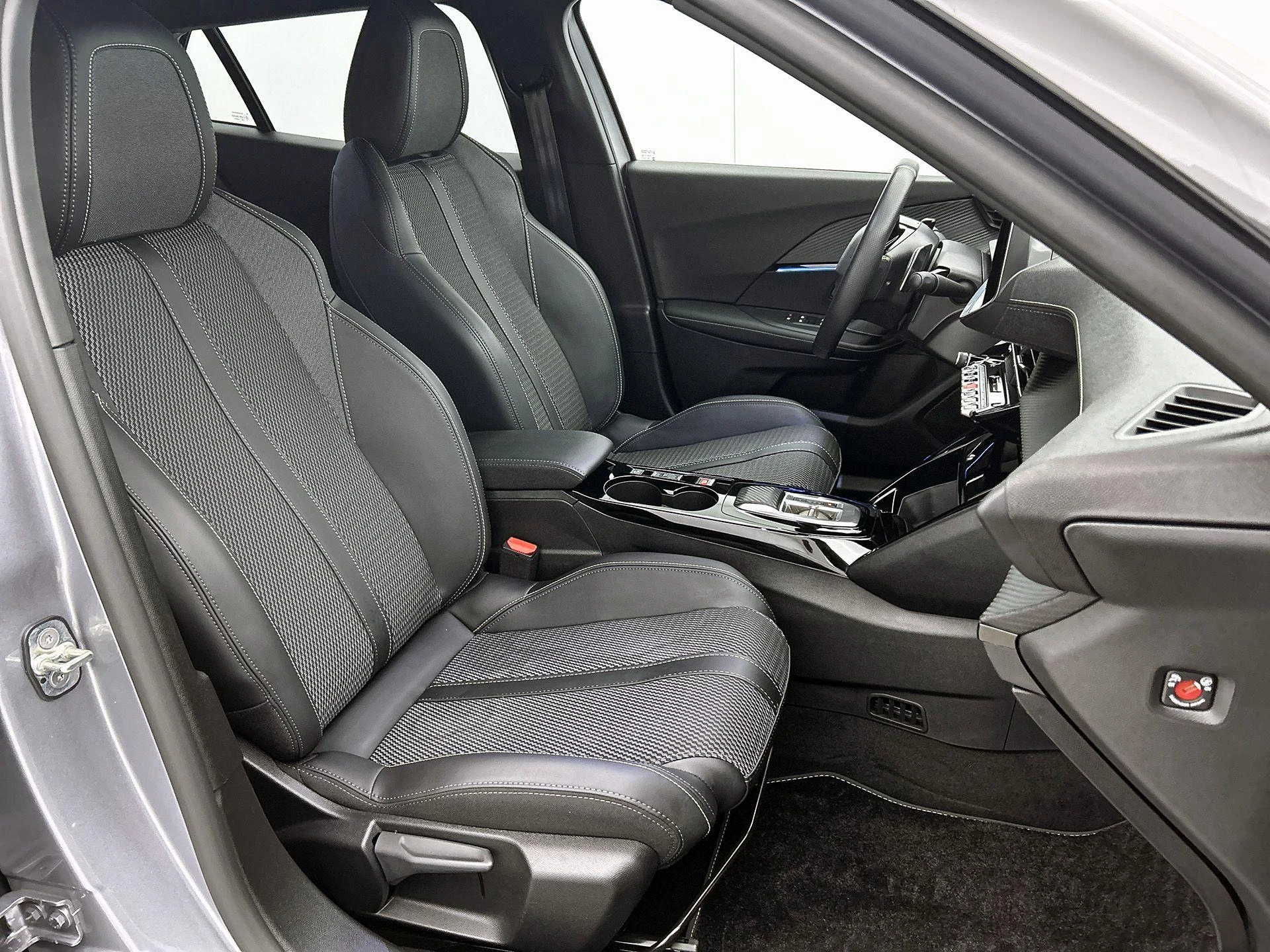 Peugeot-2008-image-43