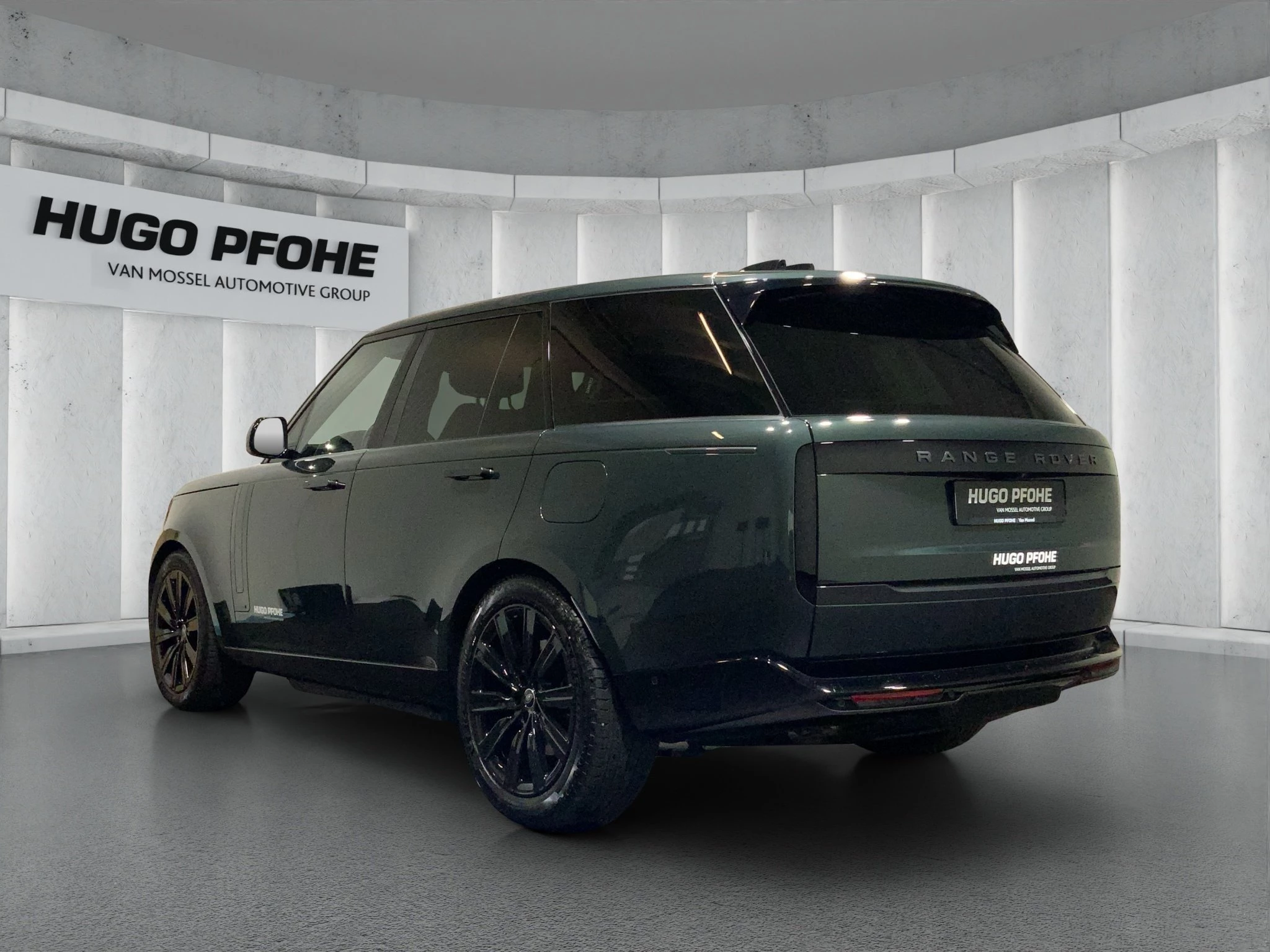 Land Rover-Range Rover-image-2