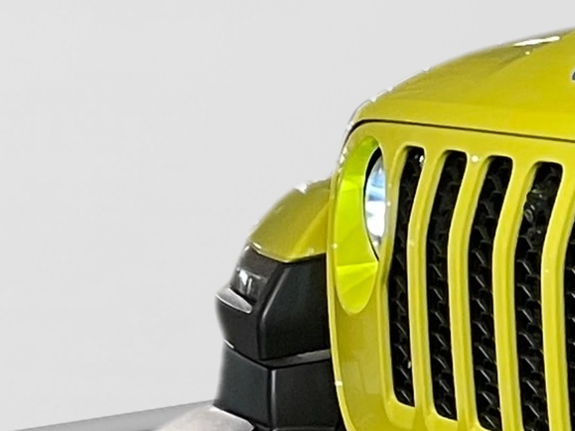 Jeep Wrangler 2.0 SAHARA Turbo 272hp AT8 4x4