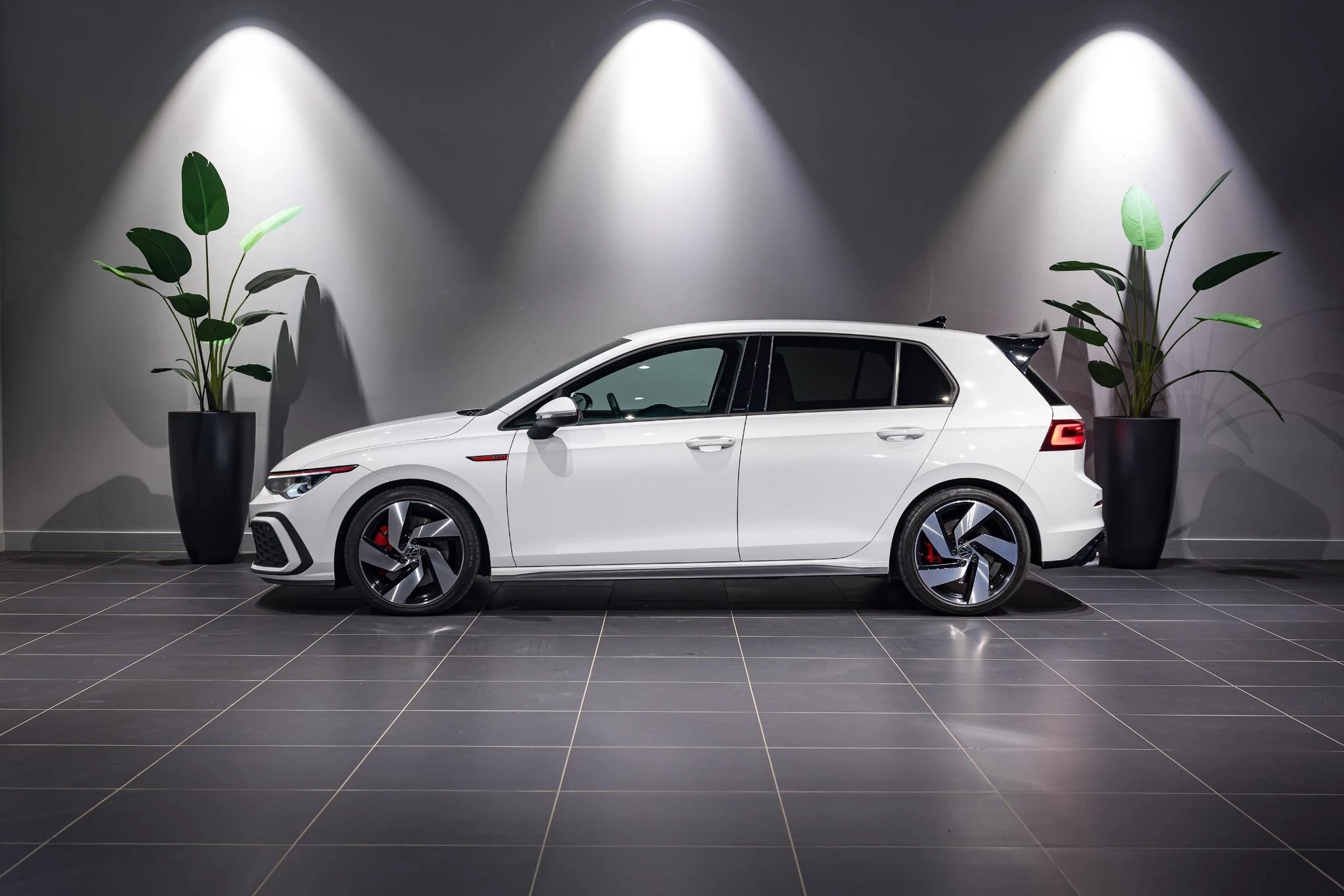 Volkswagen-Golf-image-3