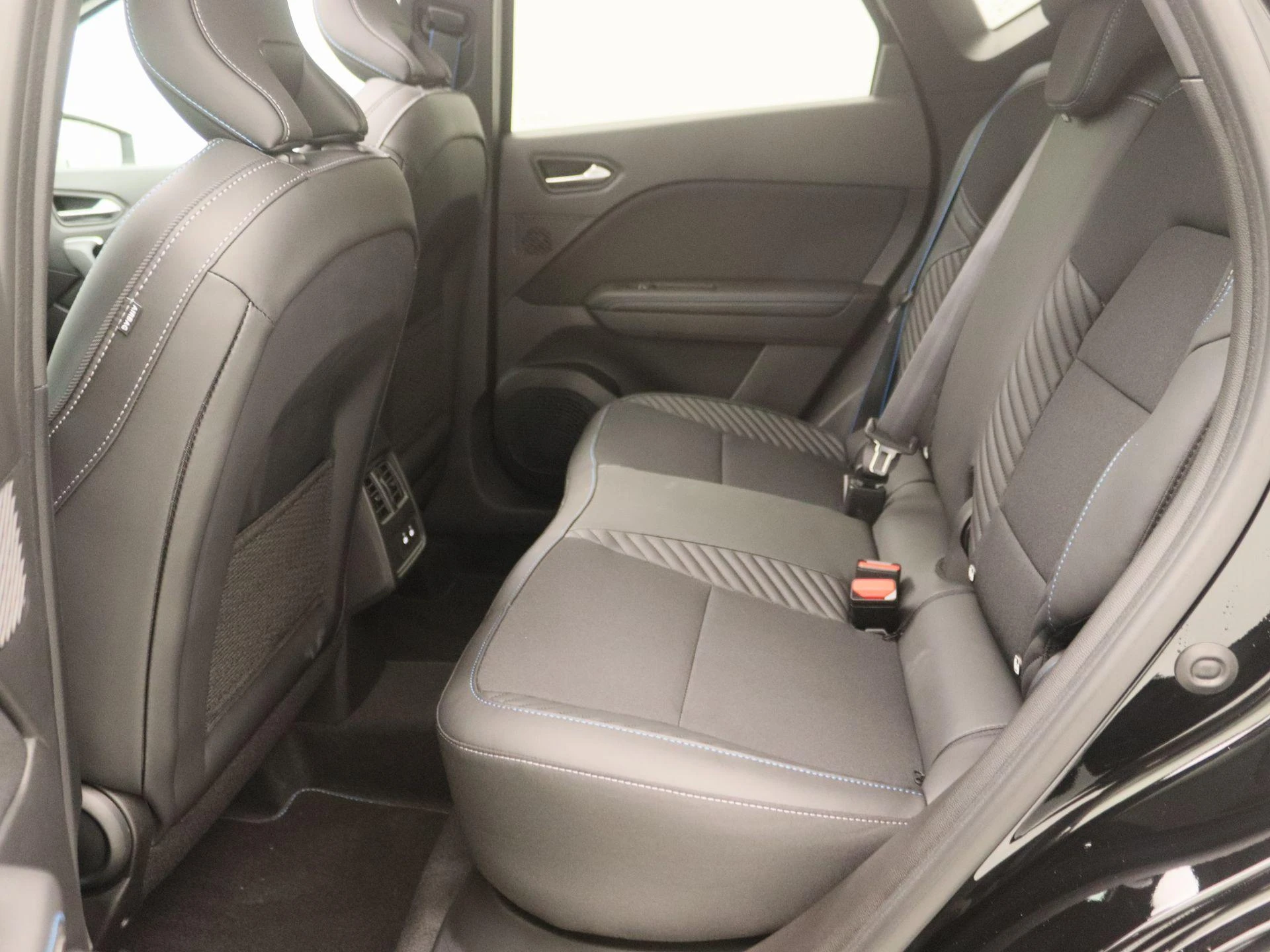 Renault-Captur-image-12