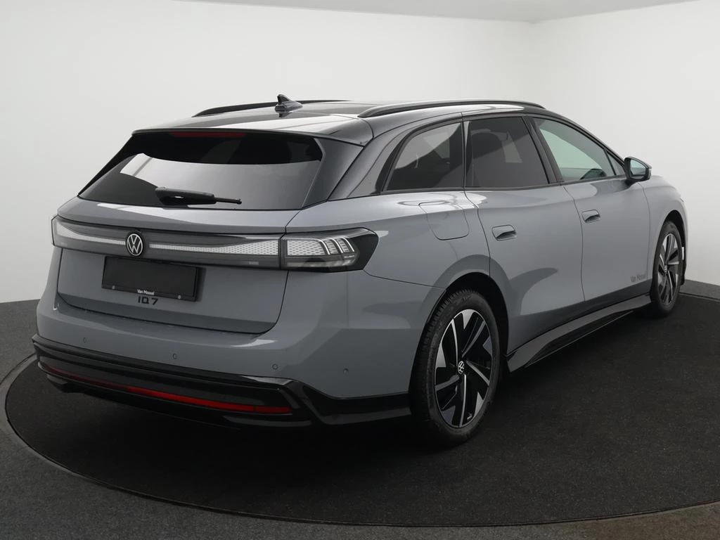 Volkswagen ID.7 Tourer Pro Business Premium 77 kWh 286PK * DEMO *