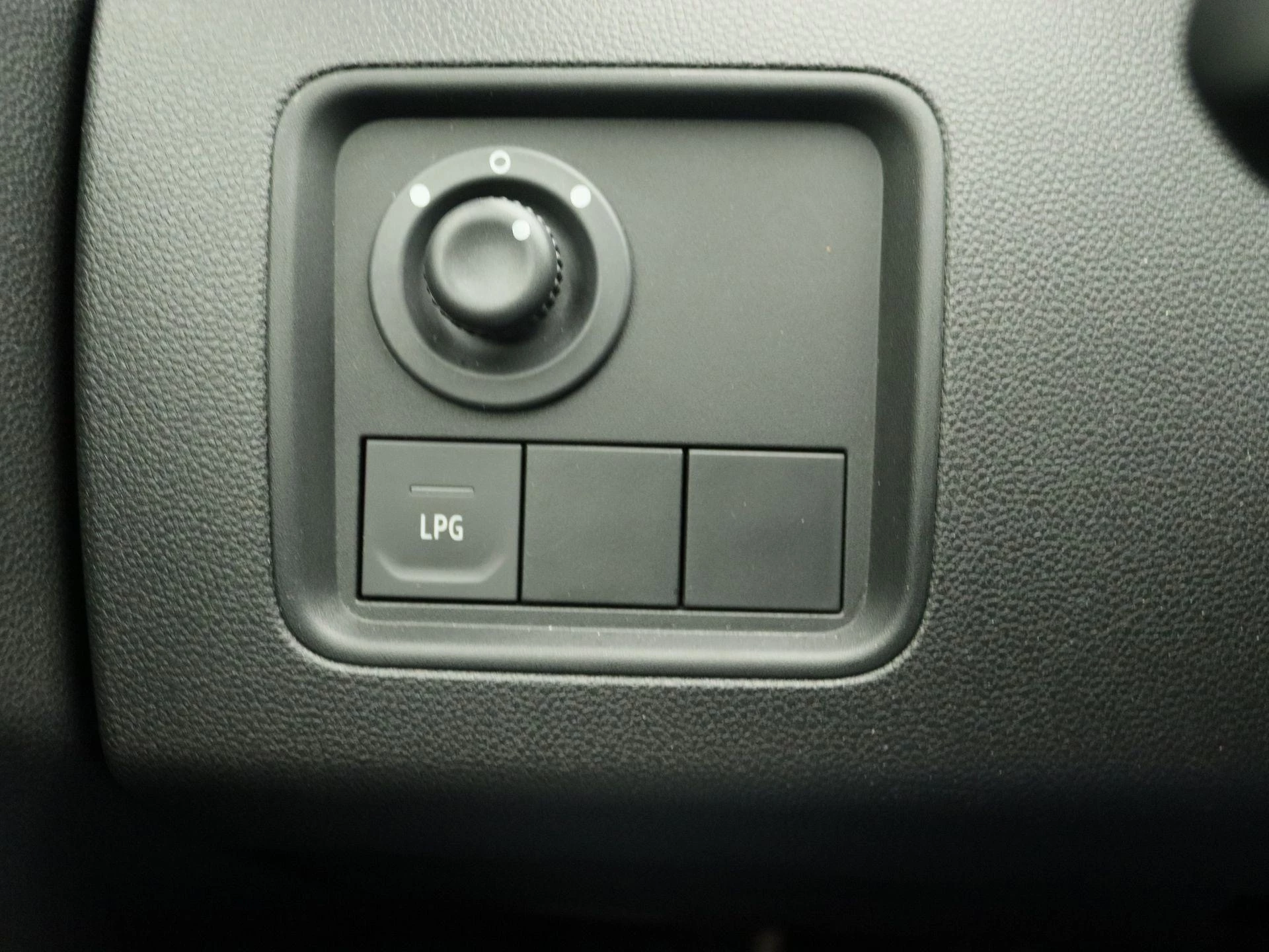 Dacia-Duster-image-19