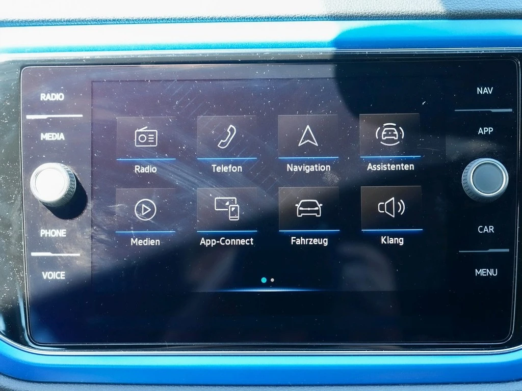 Volkswagen-T-Roc-image-12