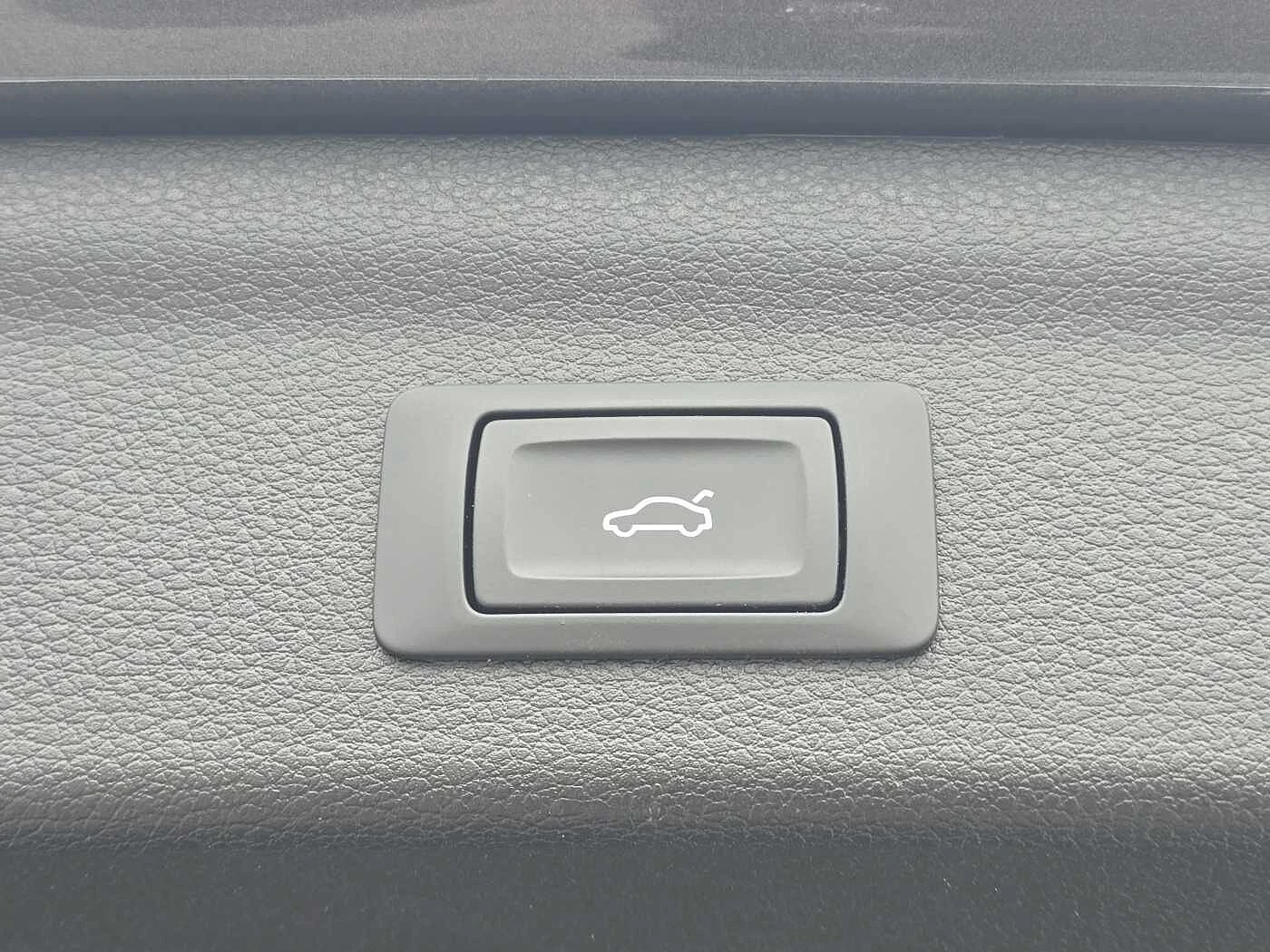 Audi-Q3-image-16