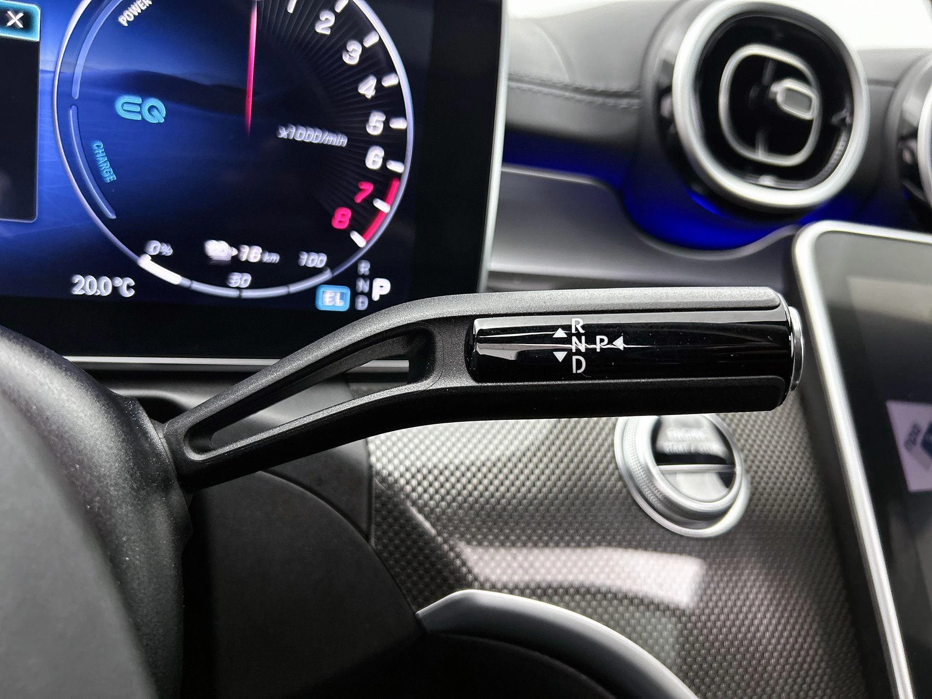 Mercedes-Benz-C-Klasse-image-8