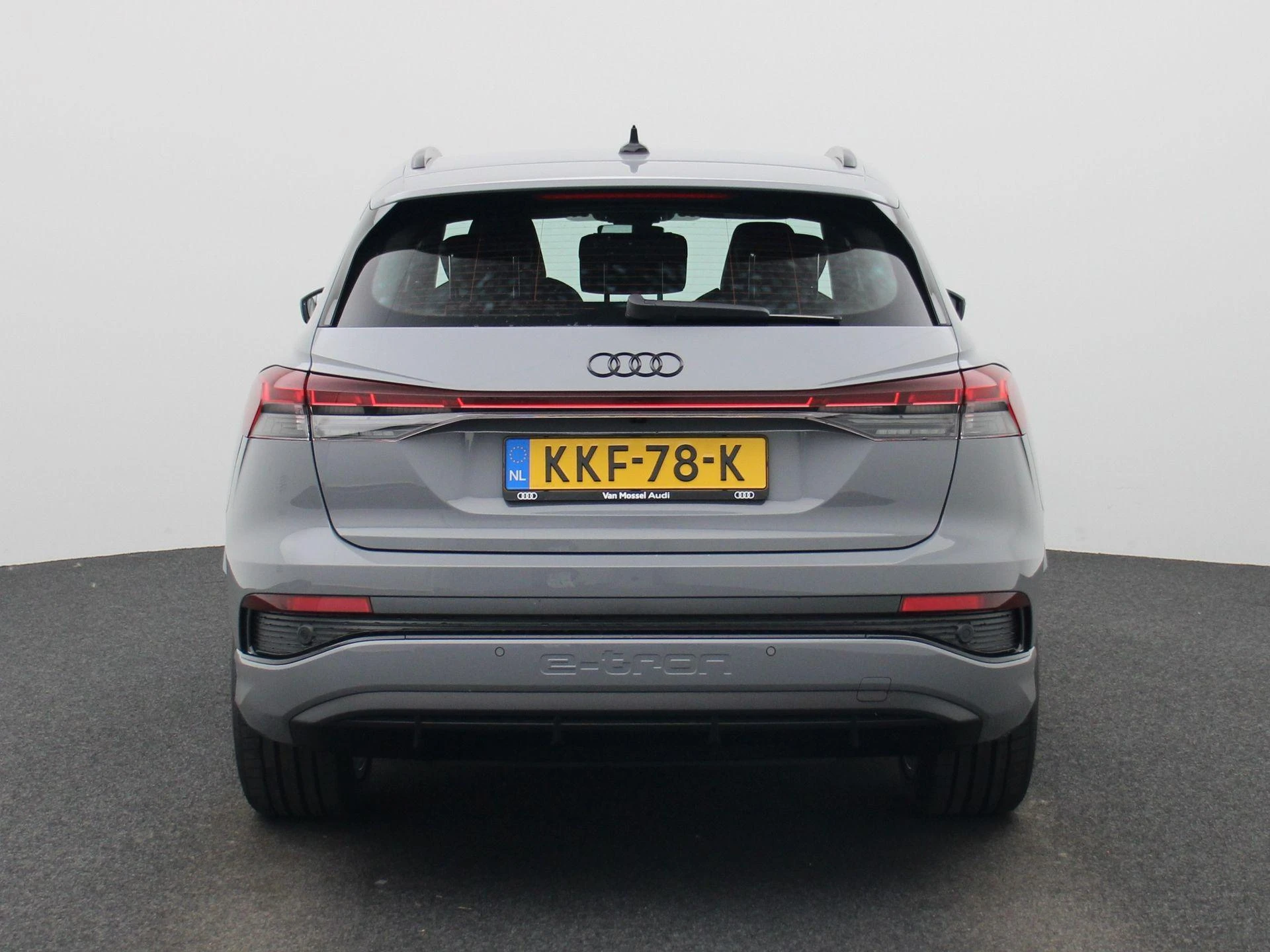 Audi-Q4 e-tron-image-4