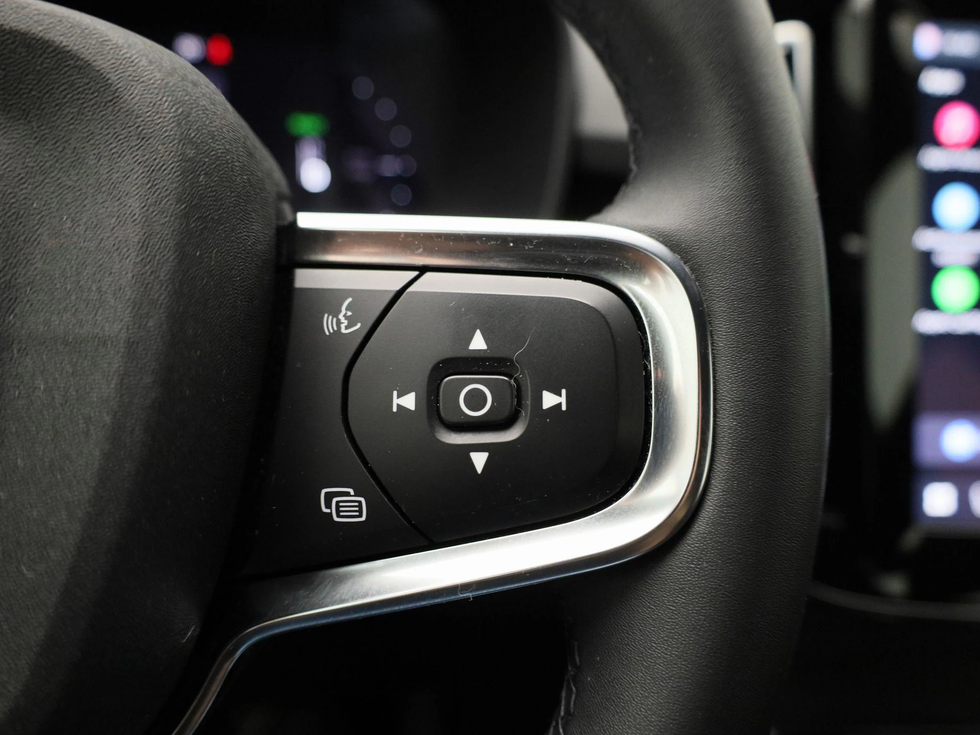 Volvo-XC40-image-16