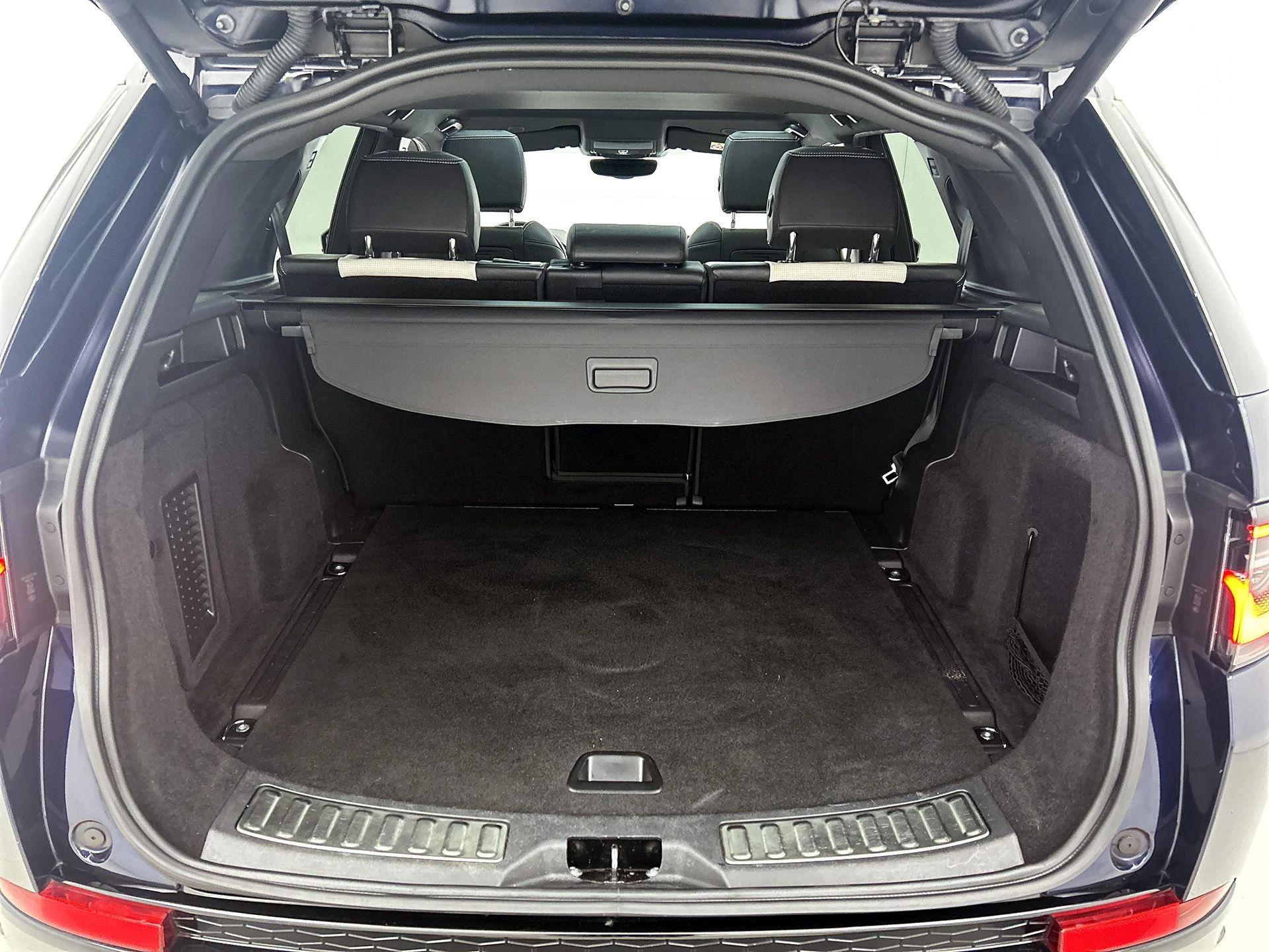 Land Rover-Discovery Sport-image-30