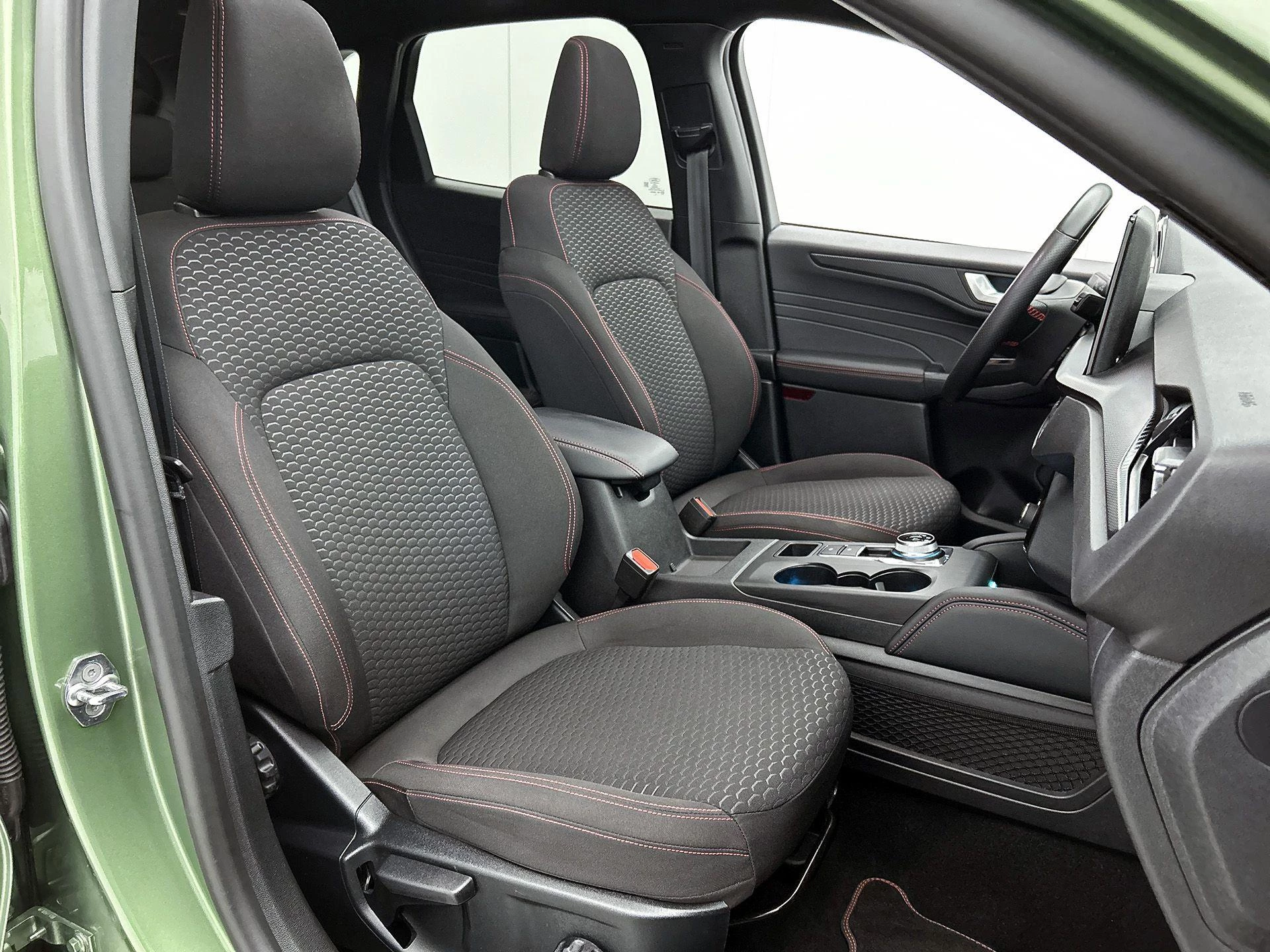 Ford-Kuga-image-40